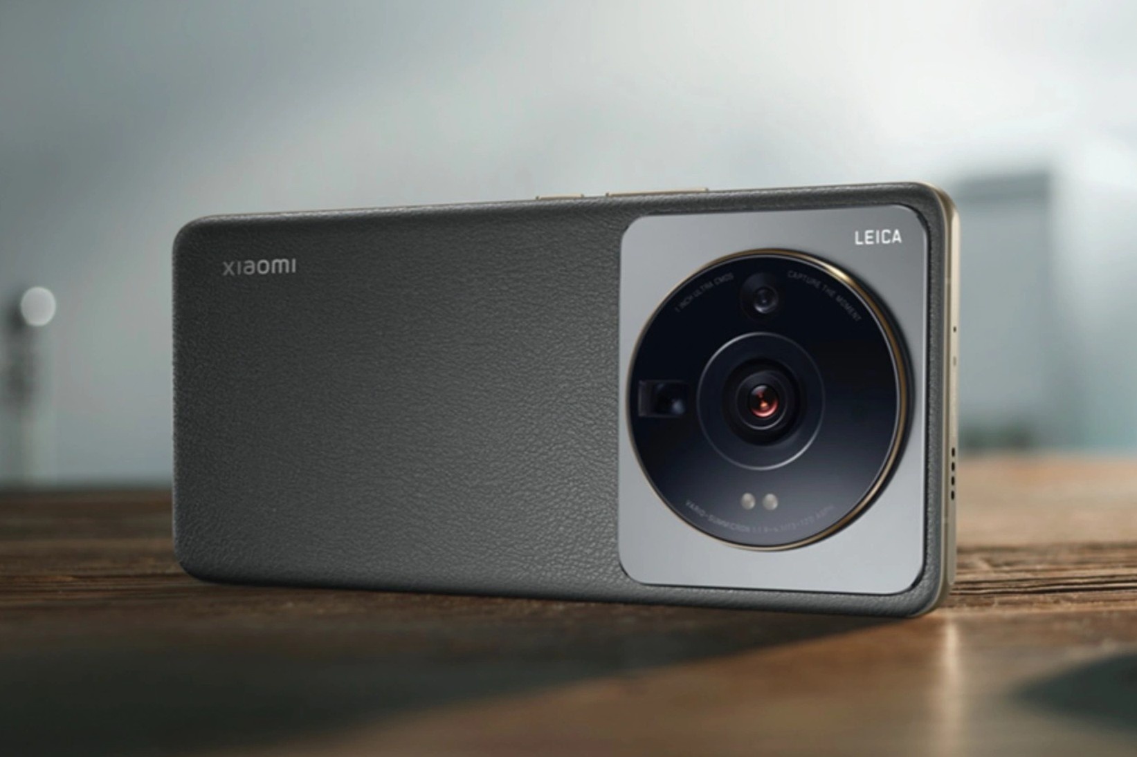 Smartphone co cam bien anh lon gap doi iPhone 13 hinh anh