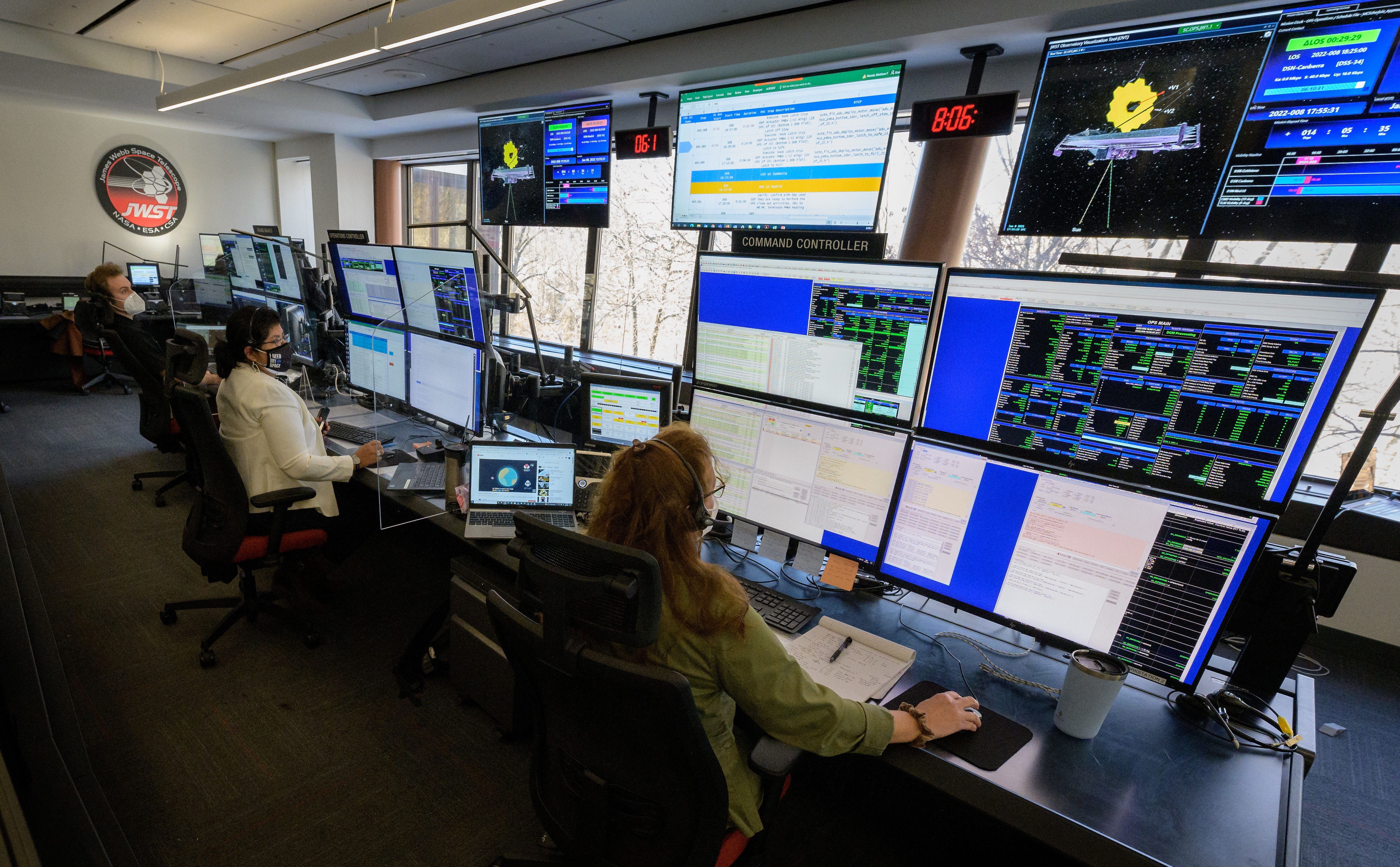 Cach James Webb gui du lieu ve Trai Dat anh 4