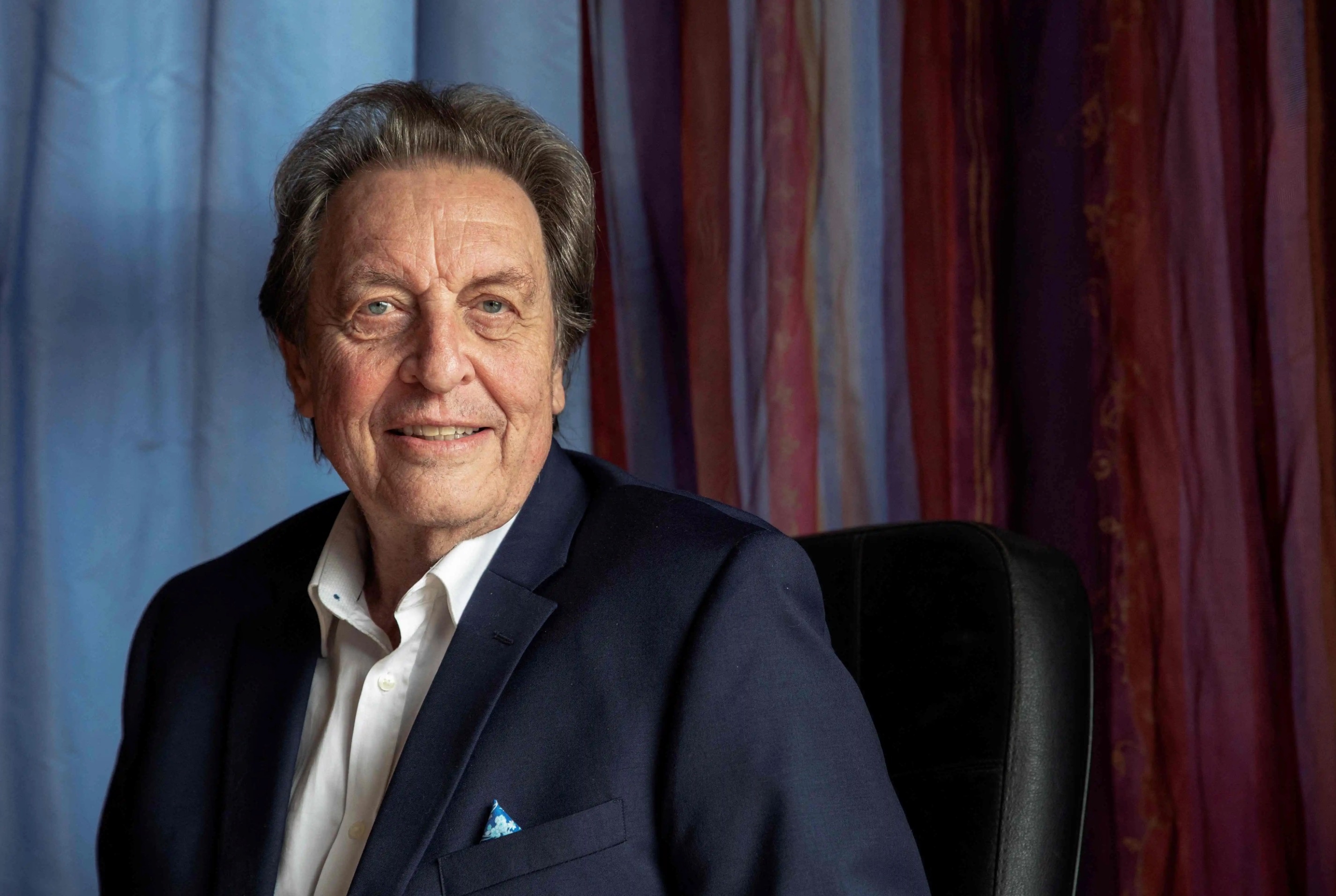 Cha cua Elon Musk co con voi con rieng cua vo cu hinh anh