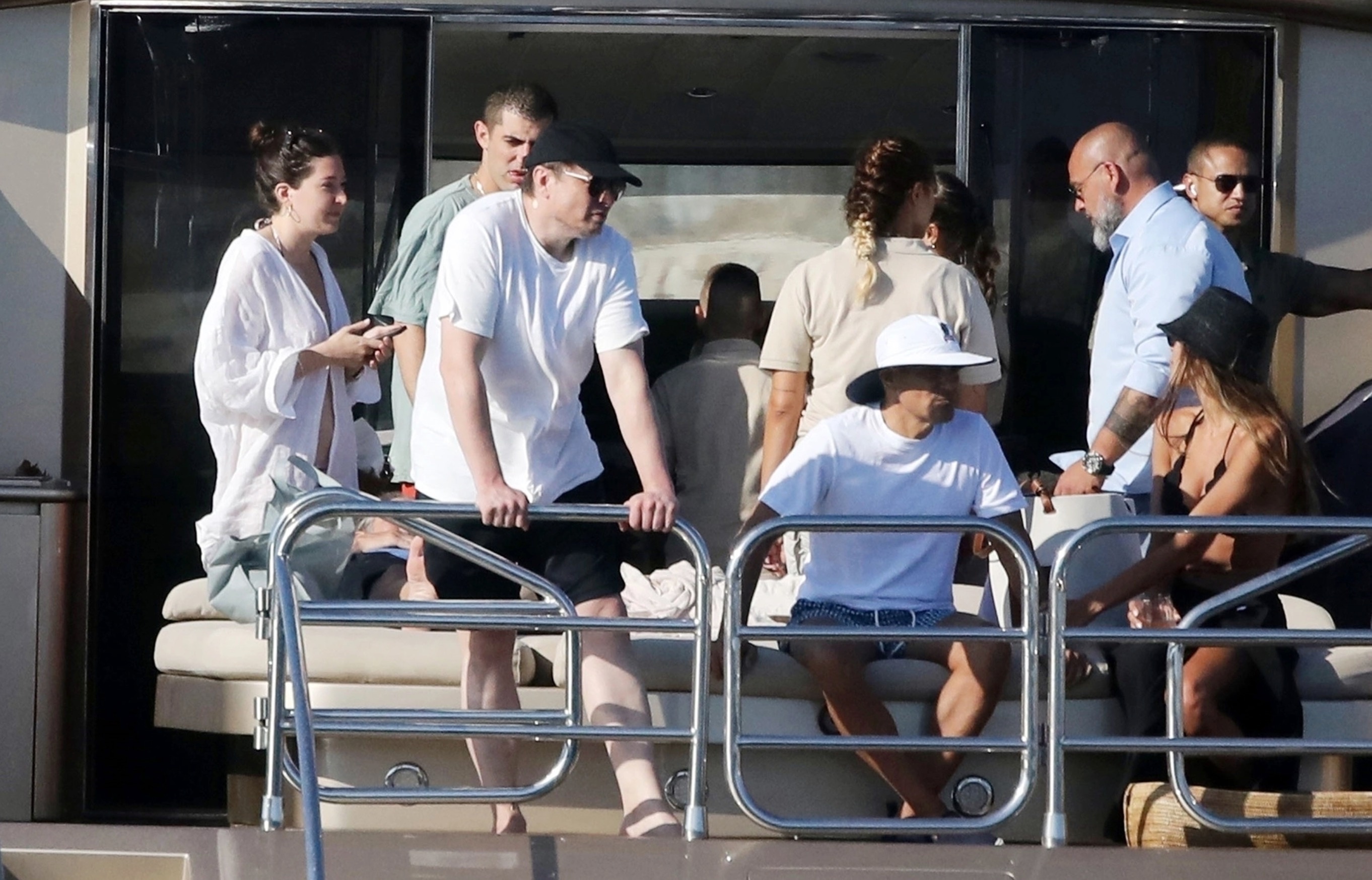 Elon Musk di du lich tai Hy Lap anh 2