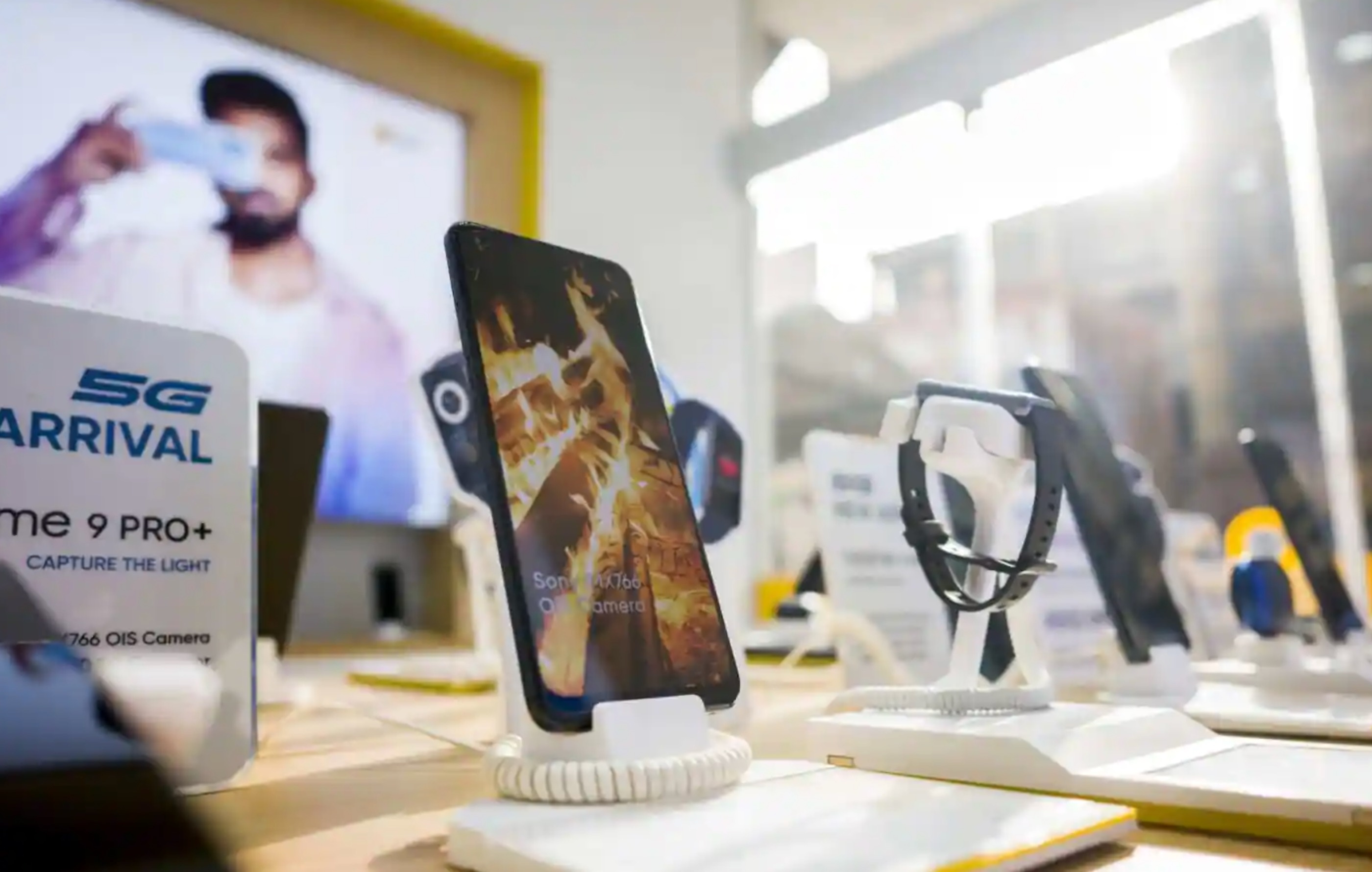 The kho cua Oppo va Xiaomi tai An Do anh 4