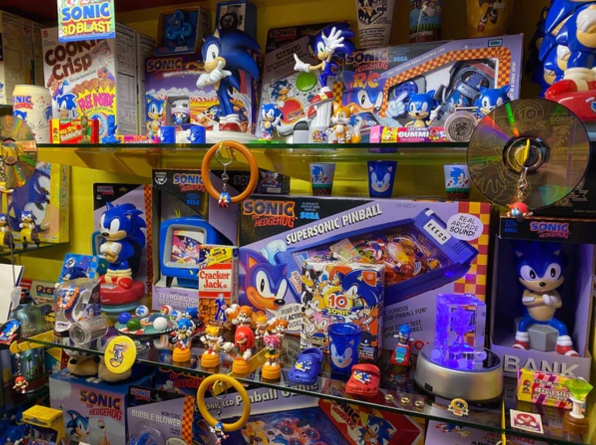 Lap ky luc Guiness vi so huu nhieu vat pham nhim Sonic anh 4