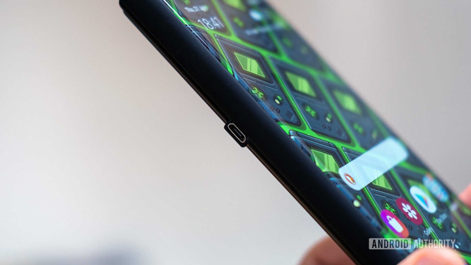 Op lung tich hop may game Nintendo anh 4