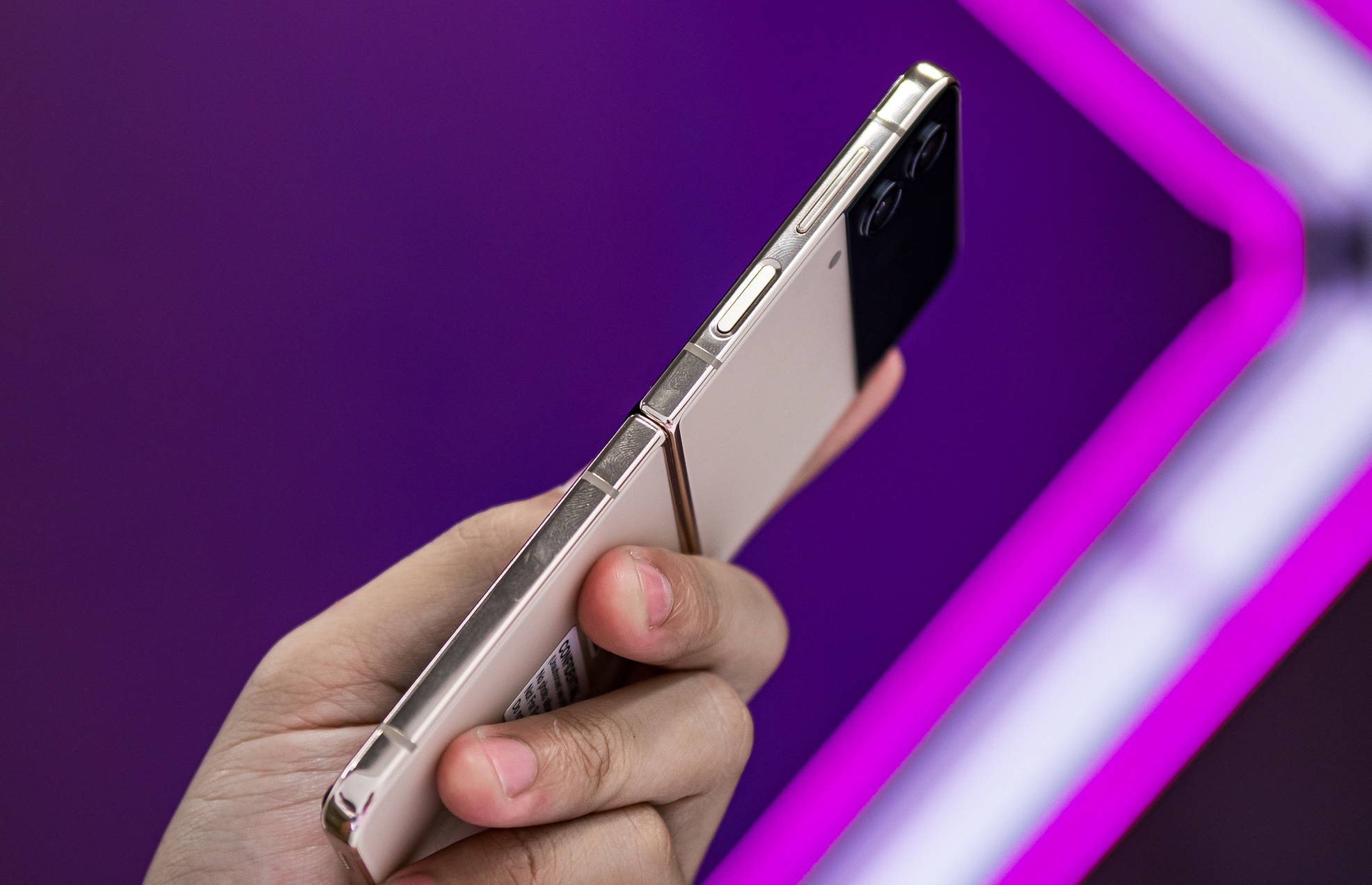 Trai nghiem bo doi smartphone gap moi nhat cua Samsung anh 9