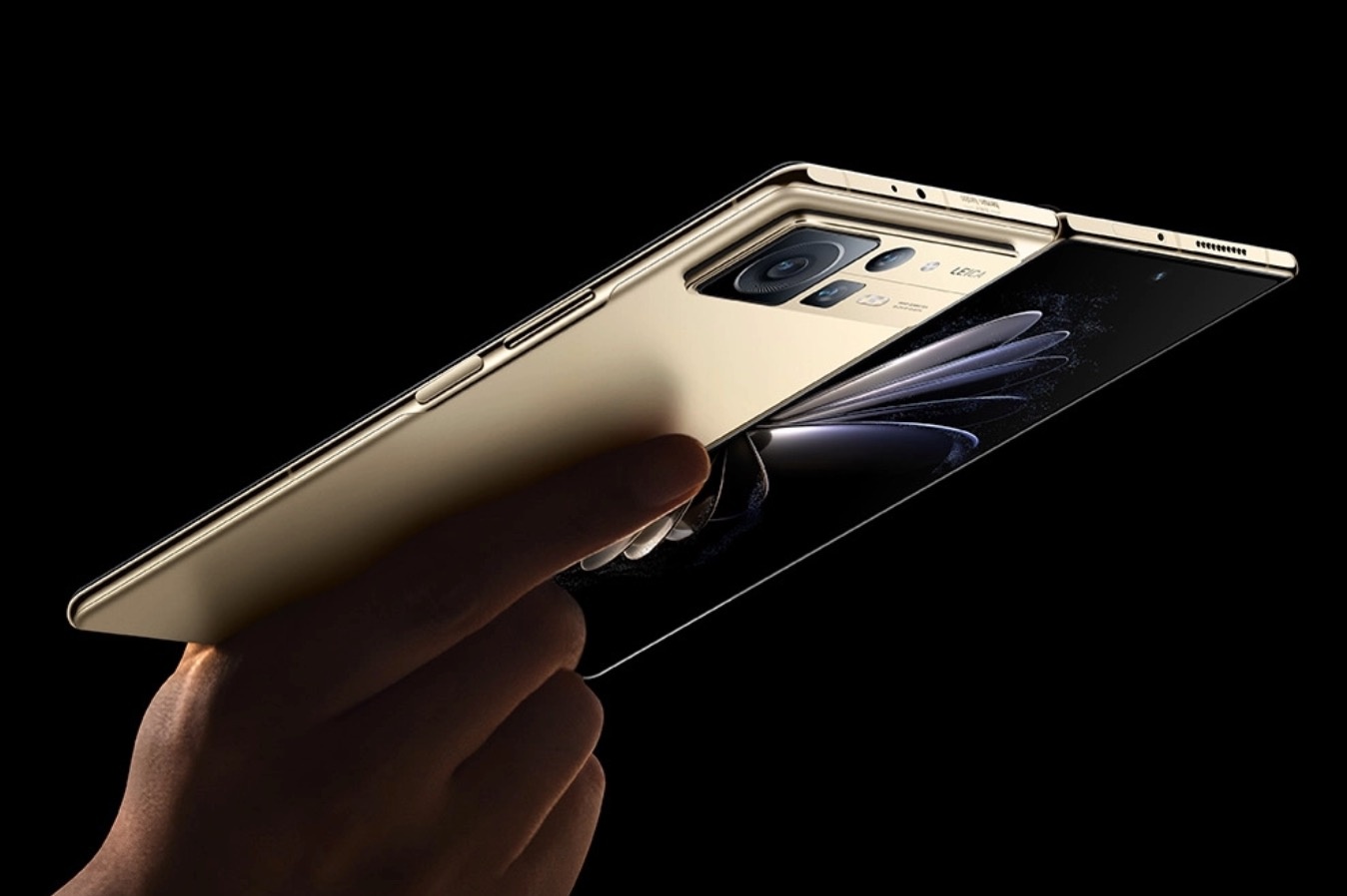 Dien thoai gap doi 2 cua Xiaomi mong hon the he truoc 30% hinh anh