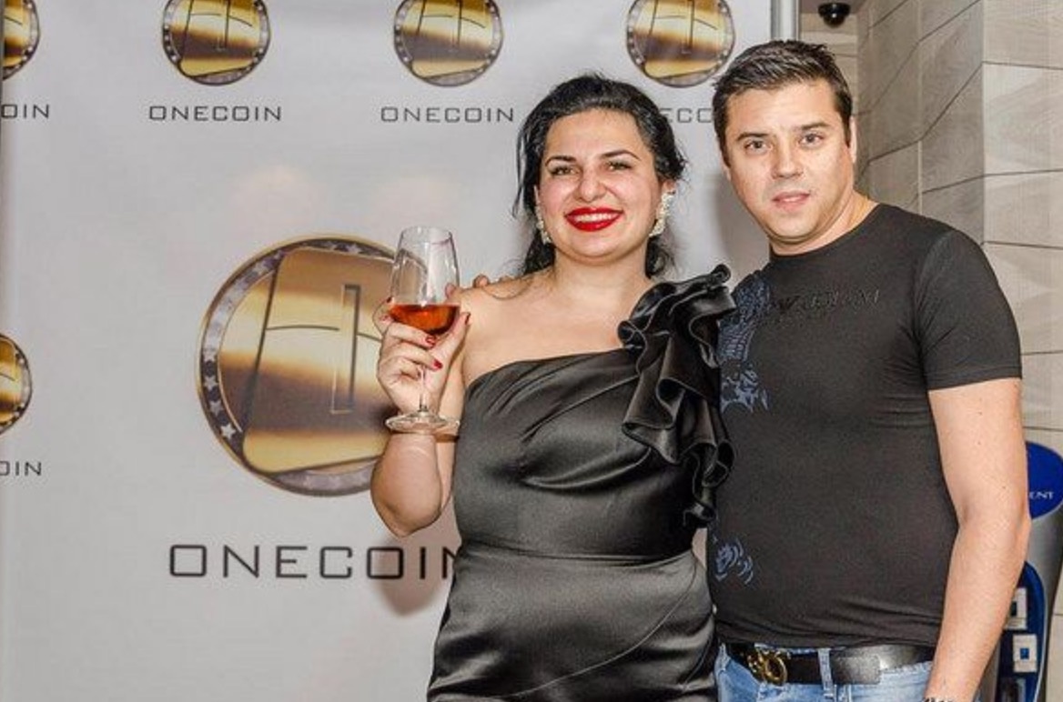 Cuoc song xa hoa cua nu hoang tien so nam giu 230.000 Bitcoin hinh anh