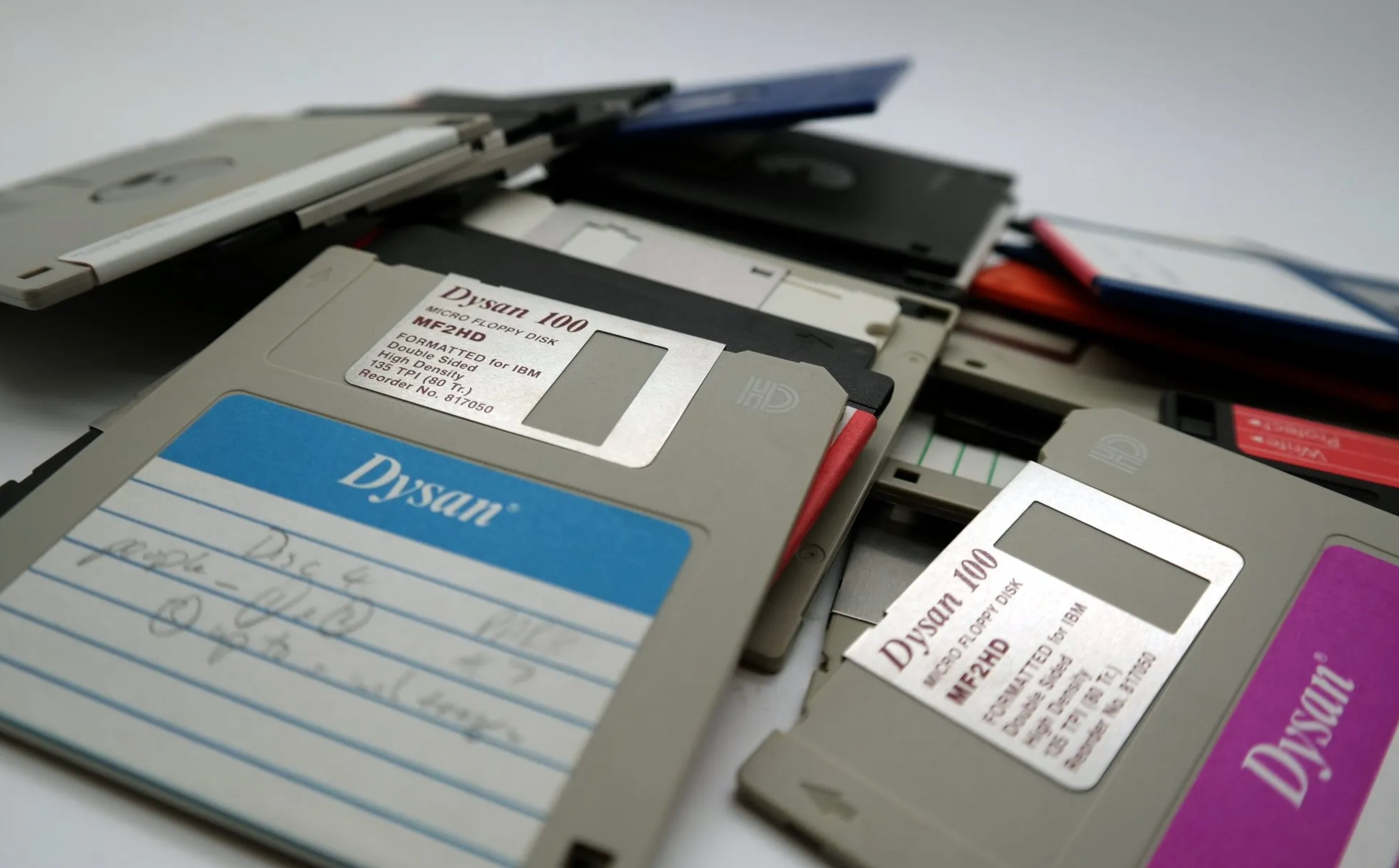 Nguoi Nhat van chua the tu bo dia mem hinh anh