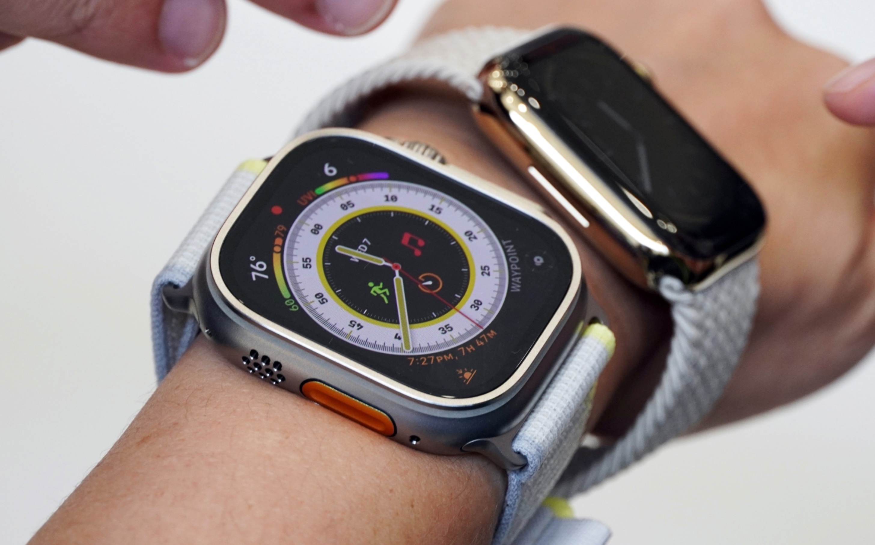 Tren tay Apple Watch Ultra anh 6