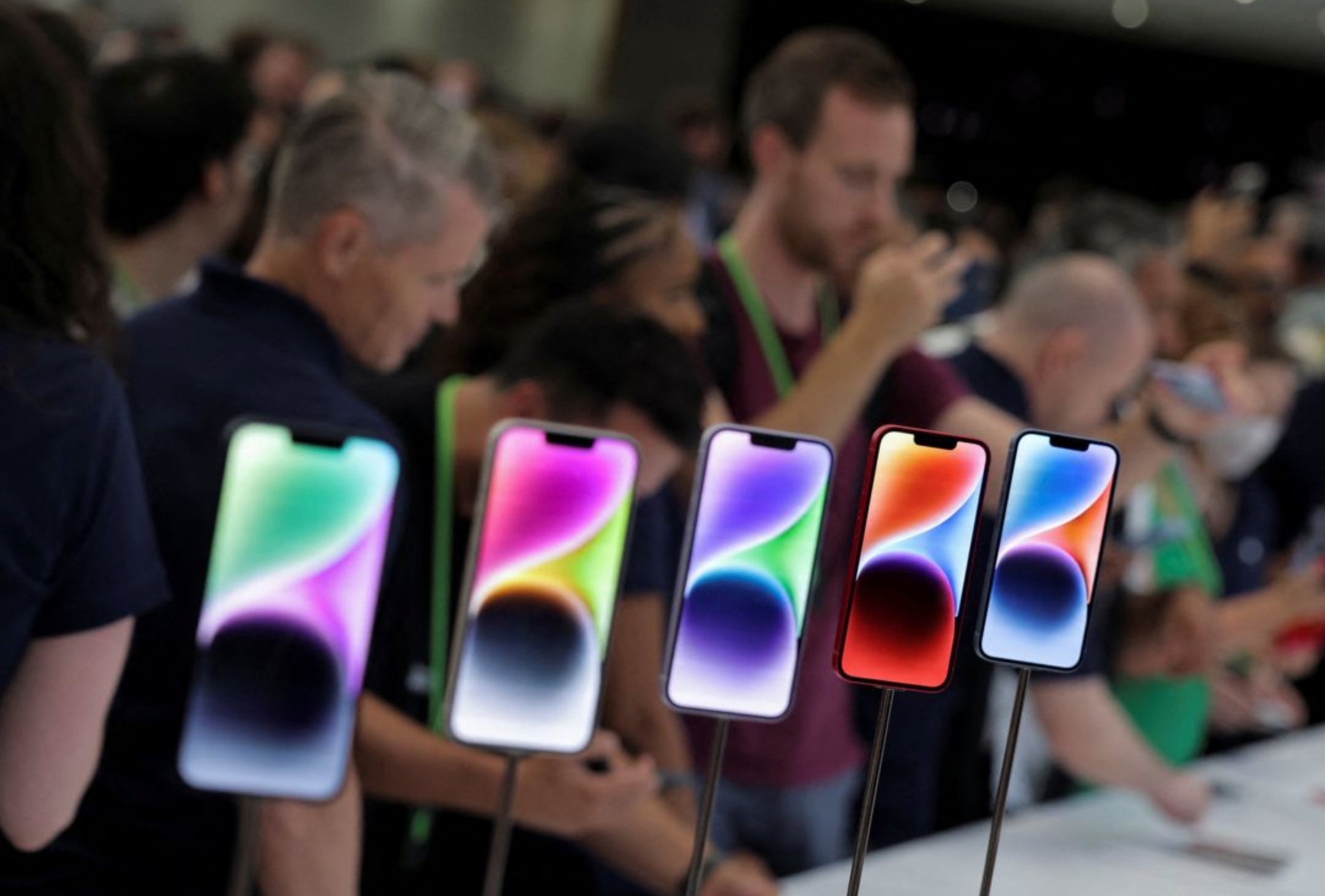 Thi truong chau A nong len truoc ngay mo ban iPhone 14 hinh anh