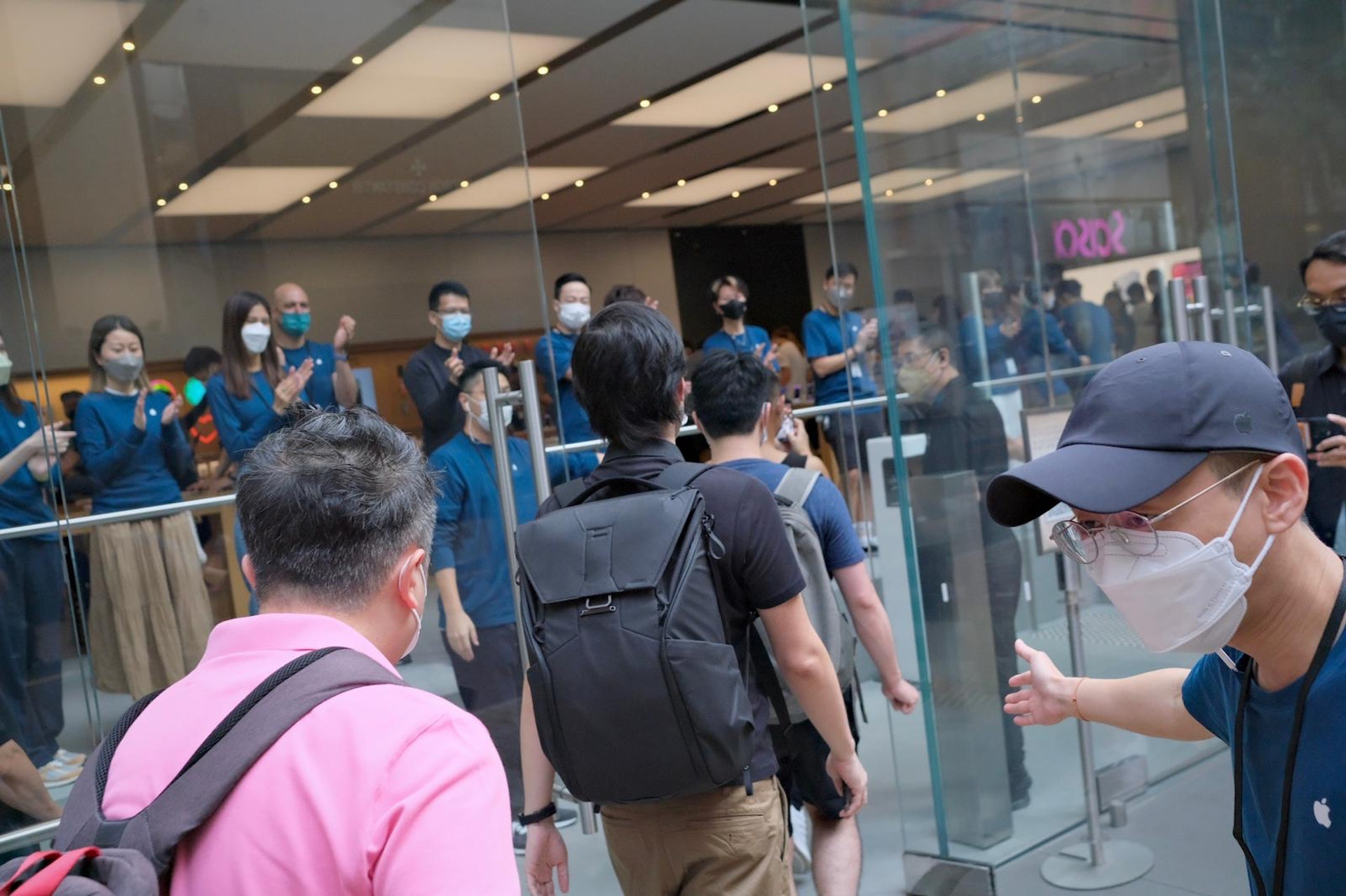 Mo ban iPhone 14 anh 2