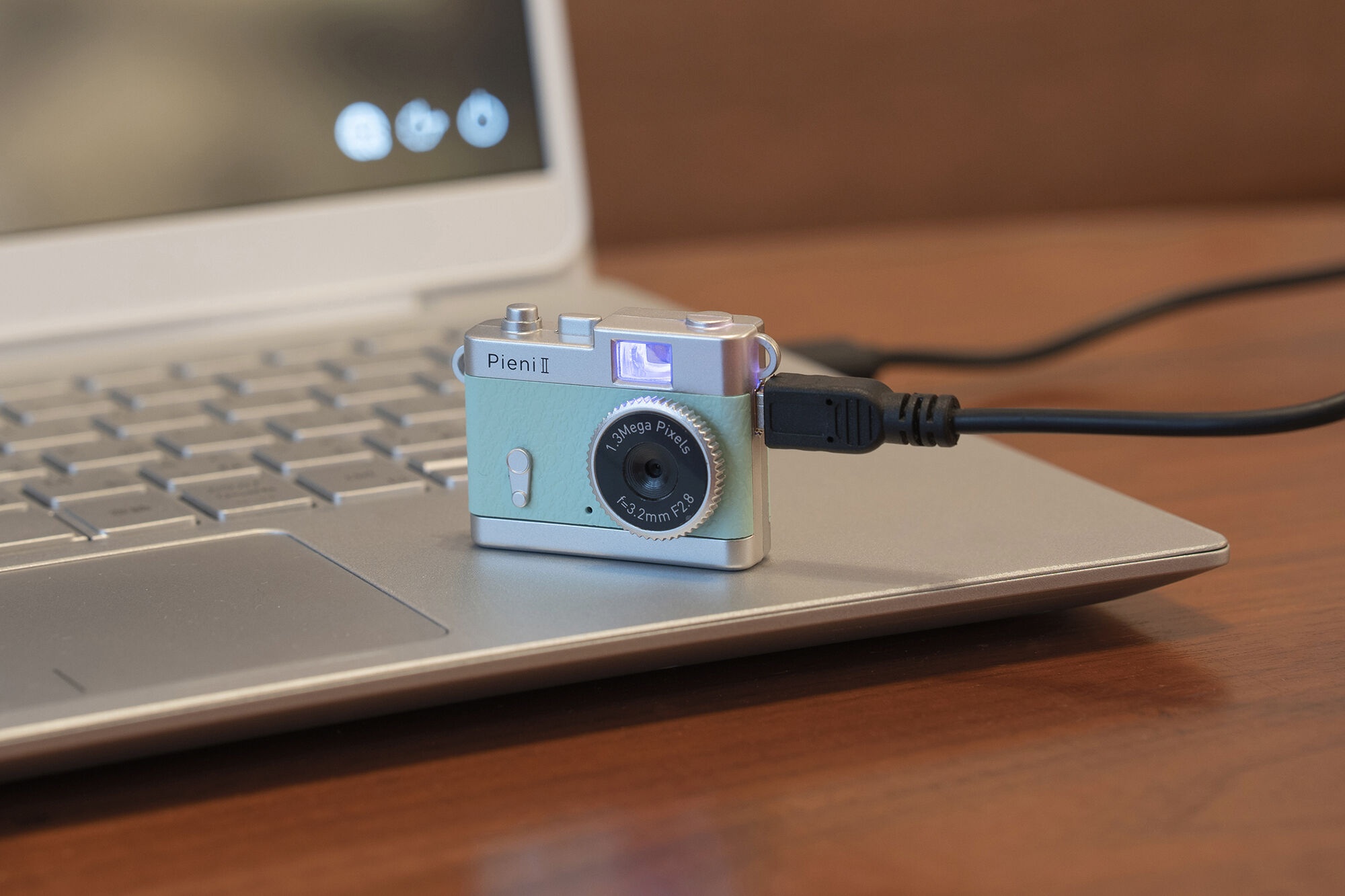 Camera sieu nho Pieni II anh 10