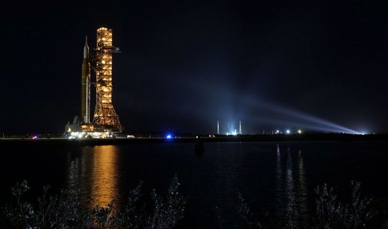 NASA an dinh ngay phong ten lua manh nhat hinh anh