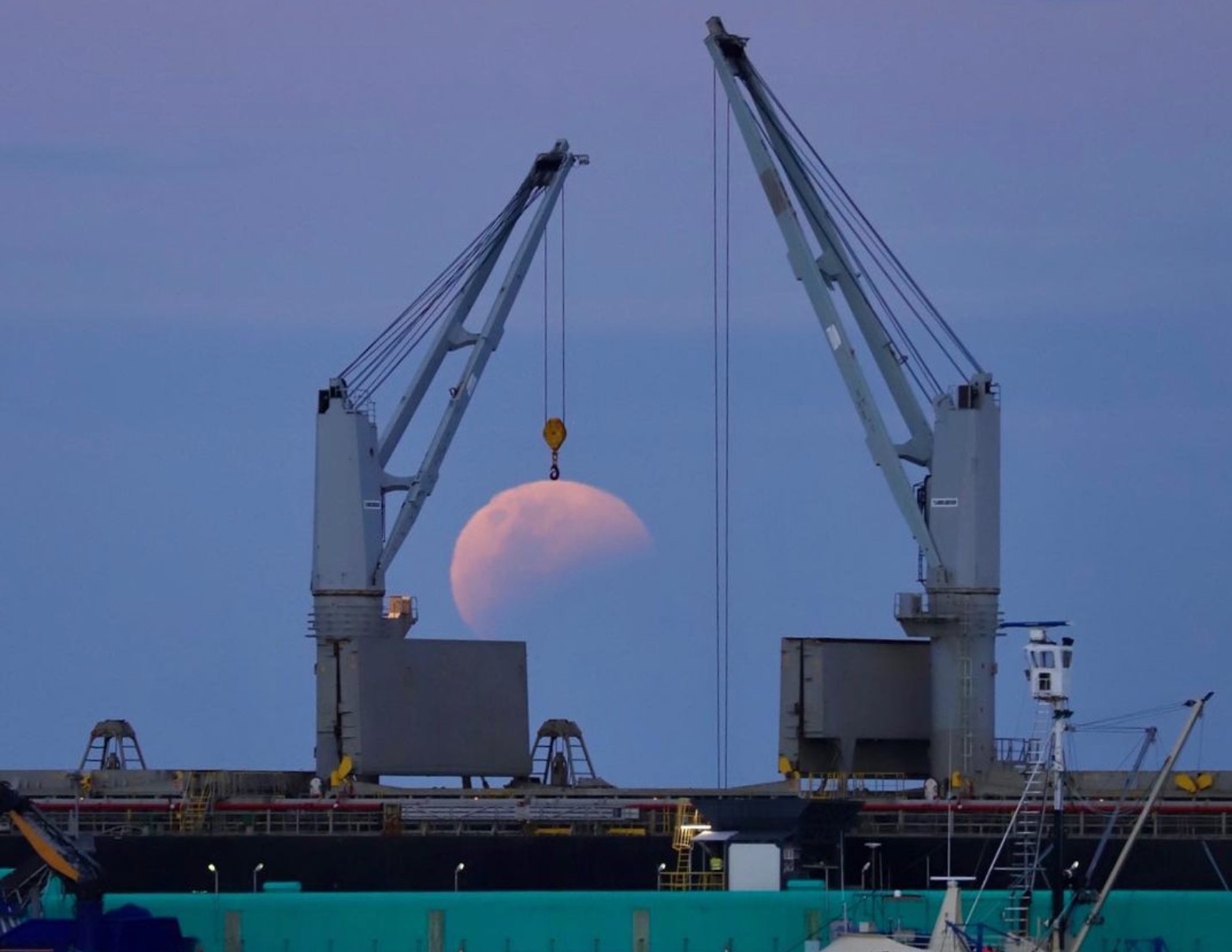 Nguyet thuc toan phan anh 8