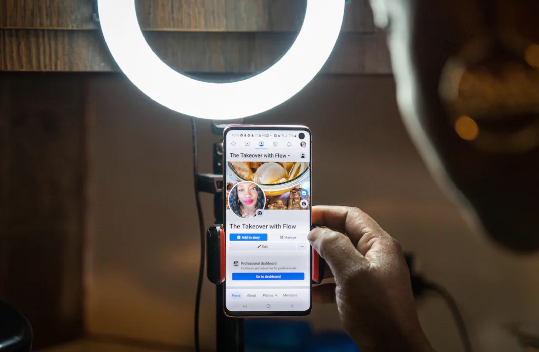 Mon moi cho ho tro do bi hack Facebook hinh anh