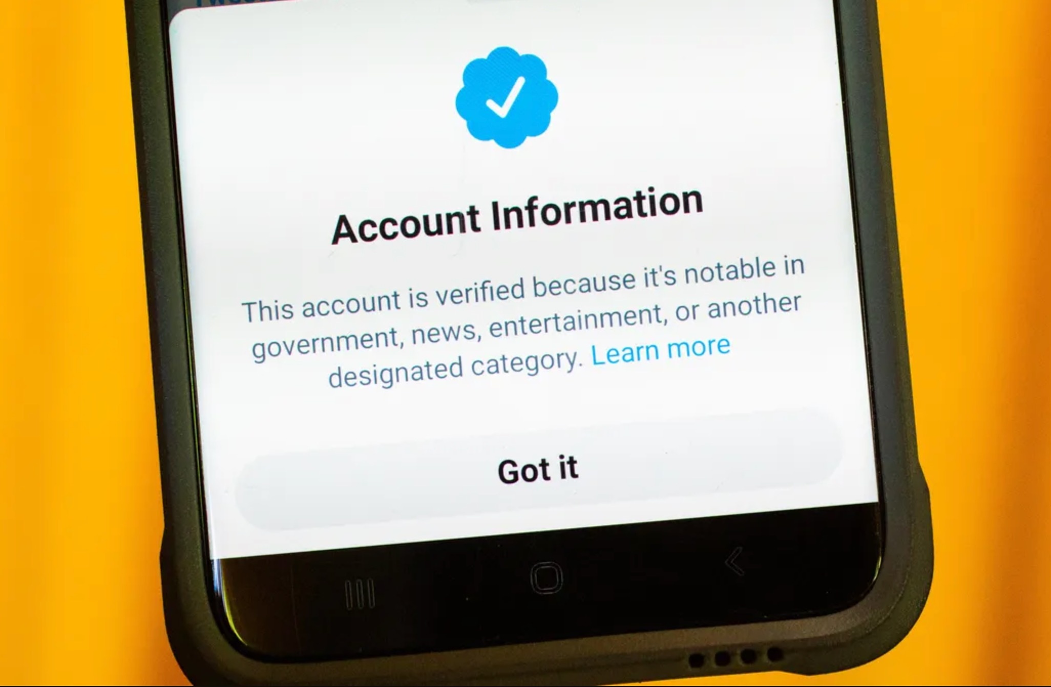 Twitter sap co tick vang va xam hinh anh