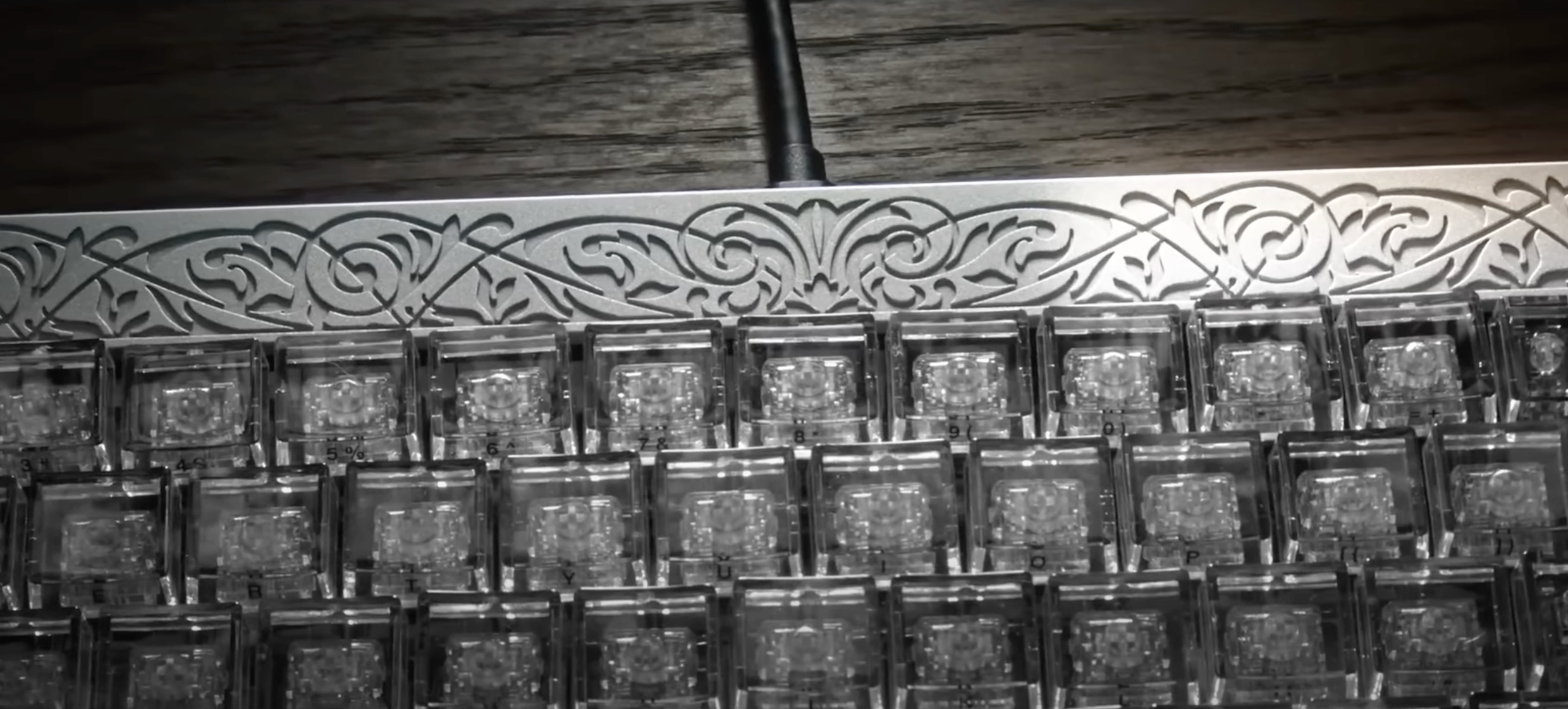 Ban phim co man hinh anh 5