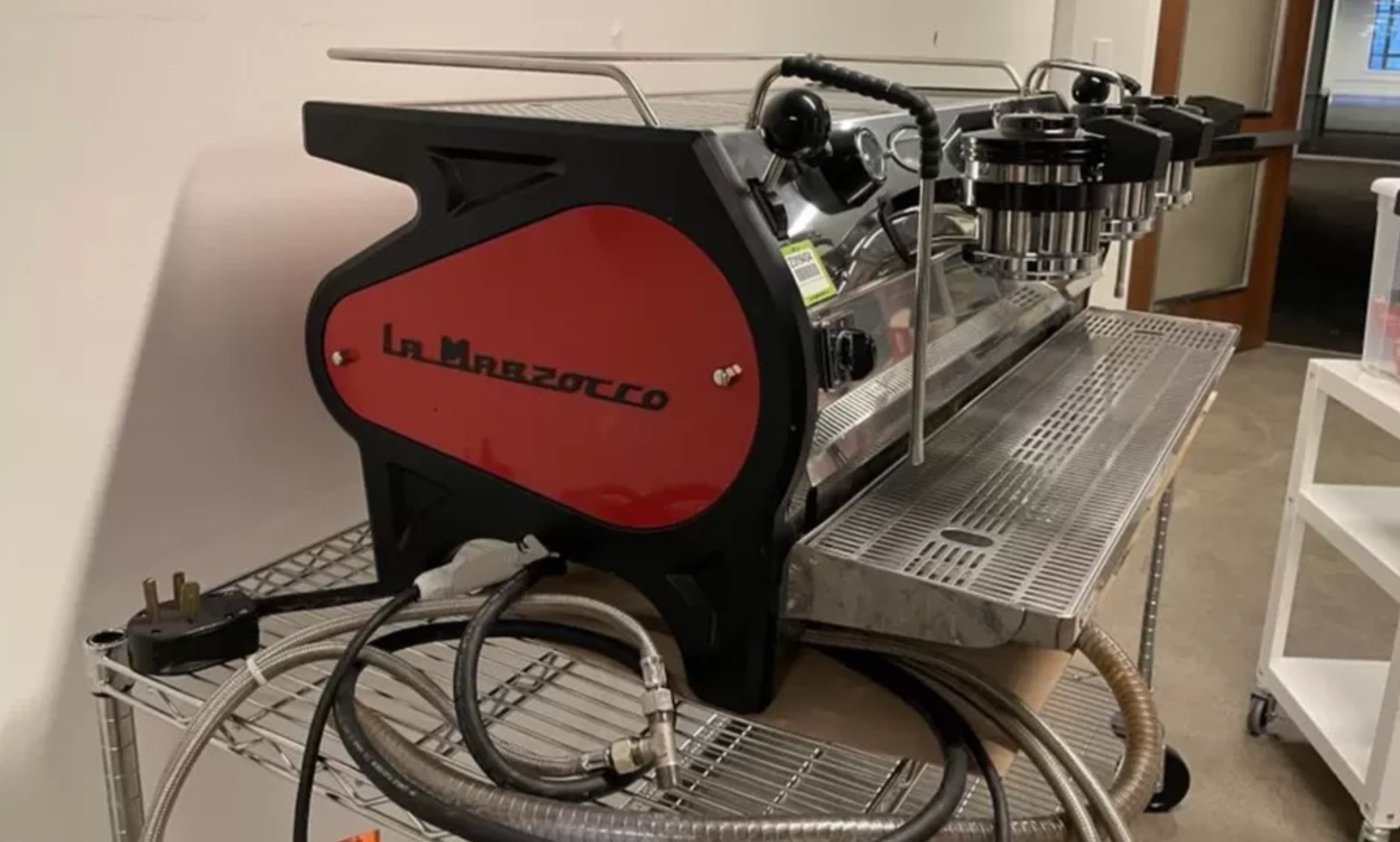 Twitter ban dau gia anh 5