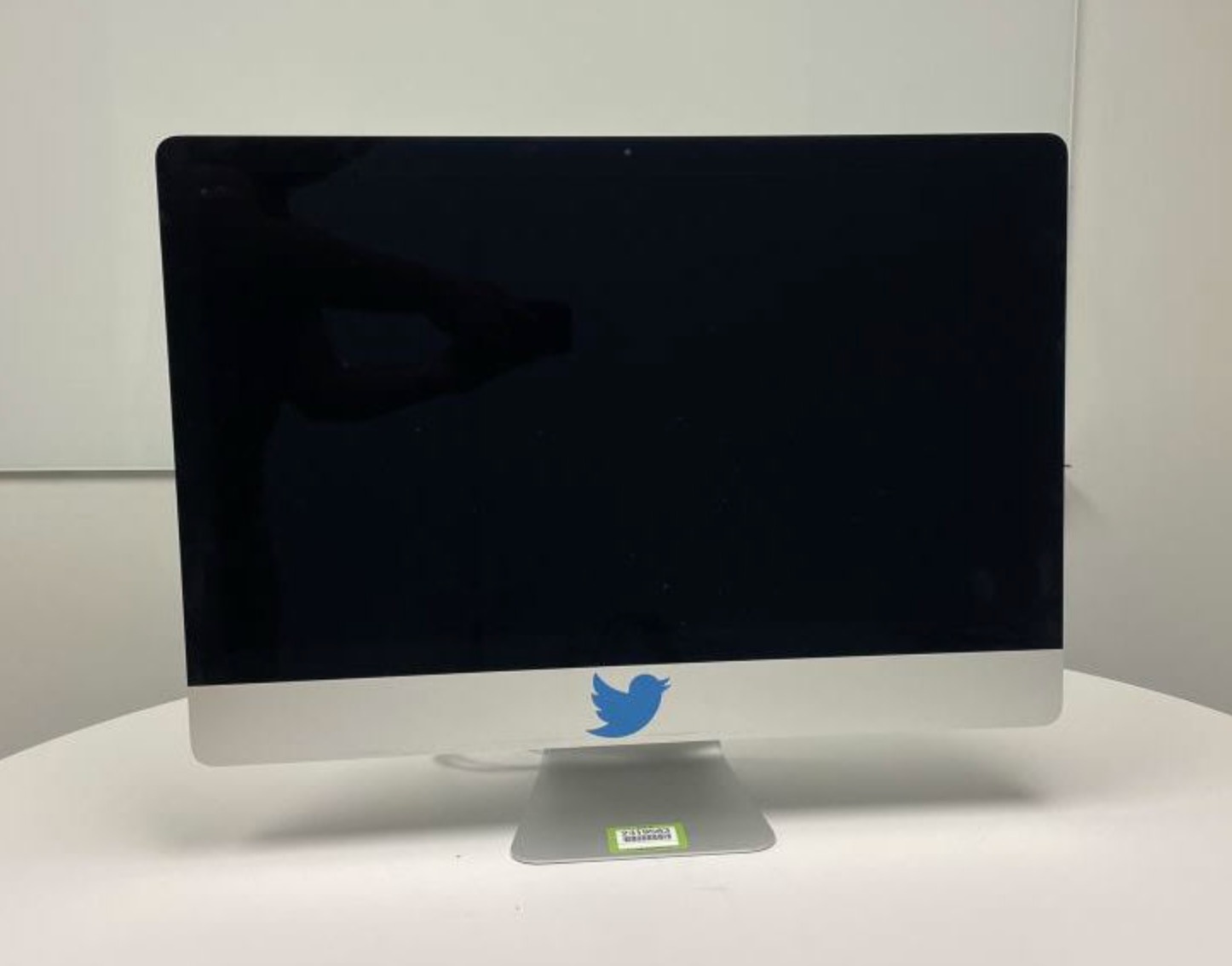 Twitter ban dau gia anh 11