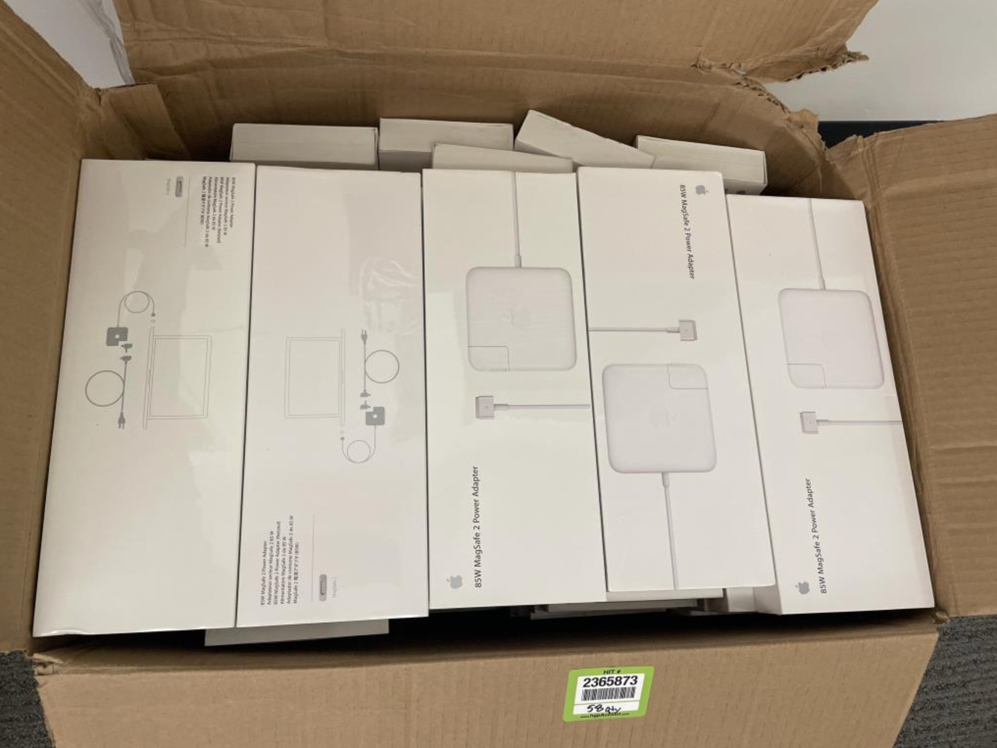 Twitter ban dau gia anh 12