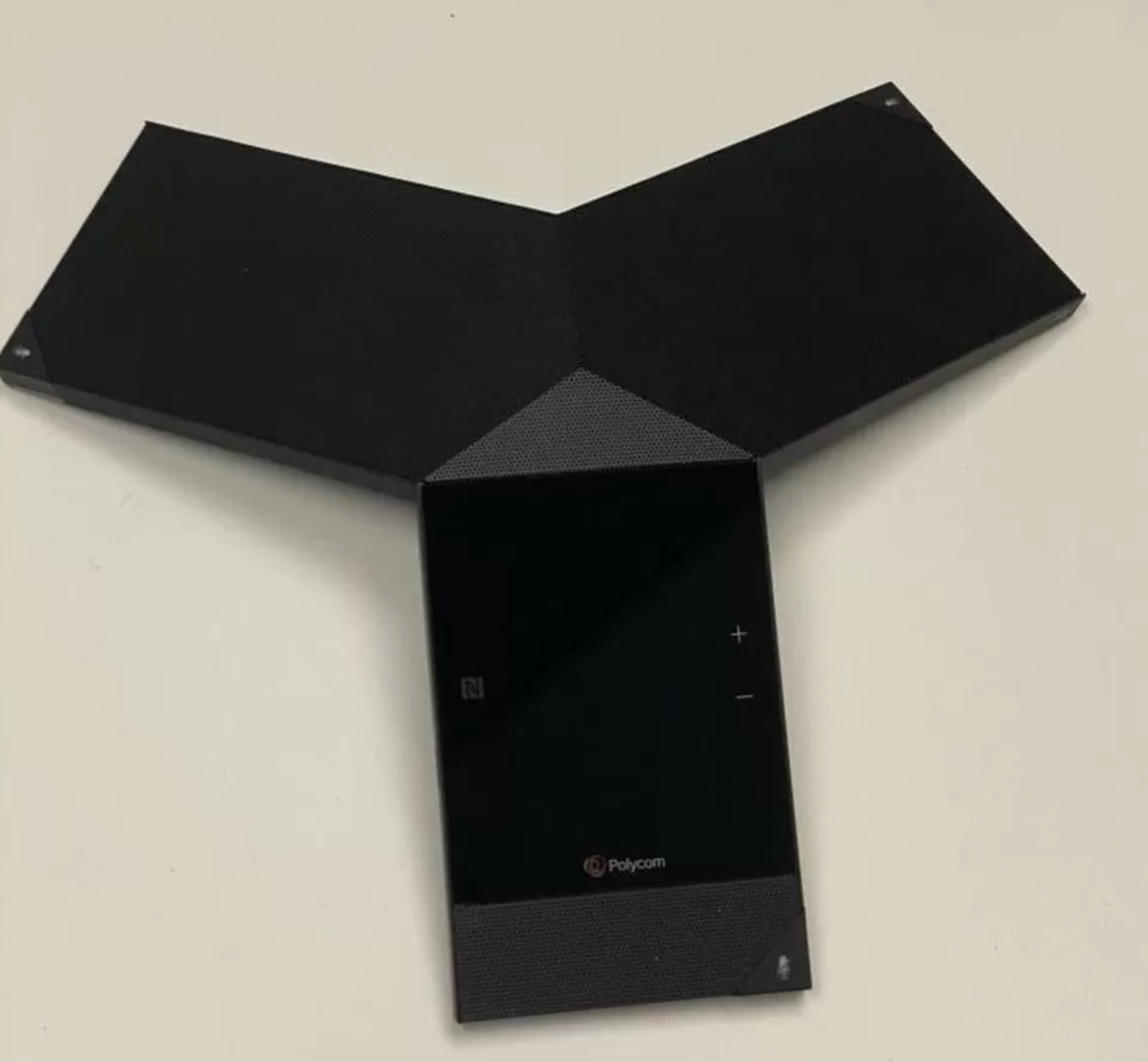 Twitter ban dau gia anh 6