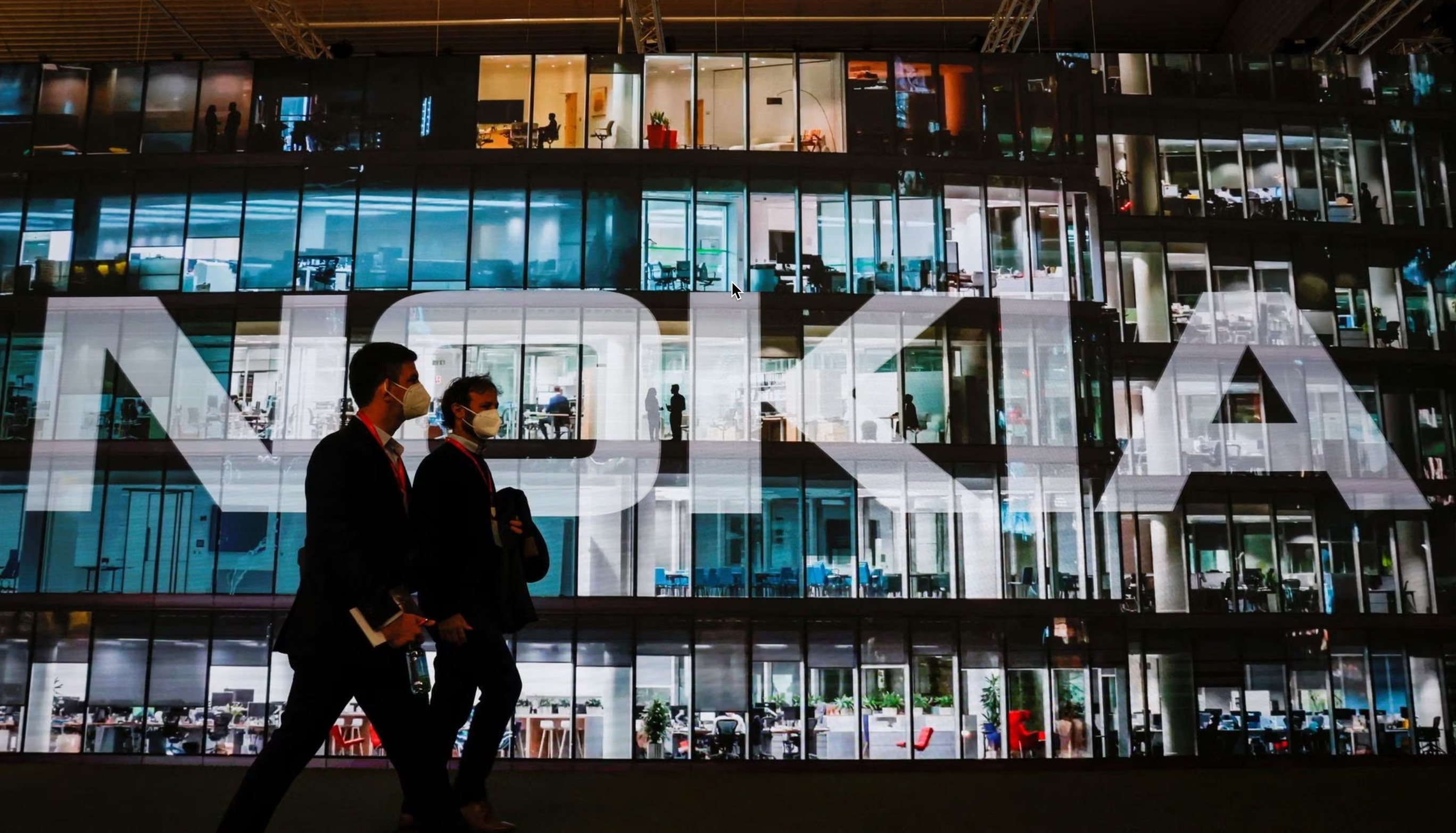 Nokia van song tot hinh anh