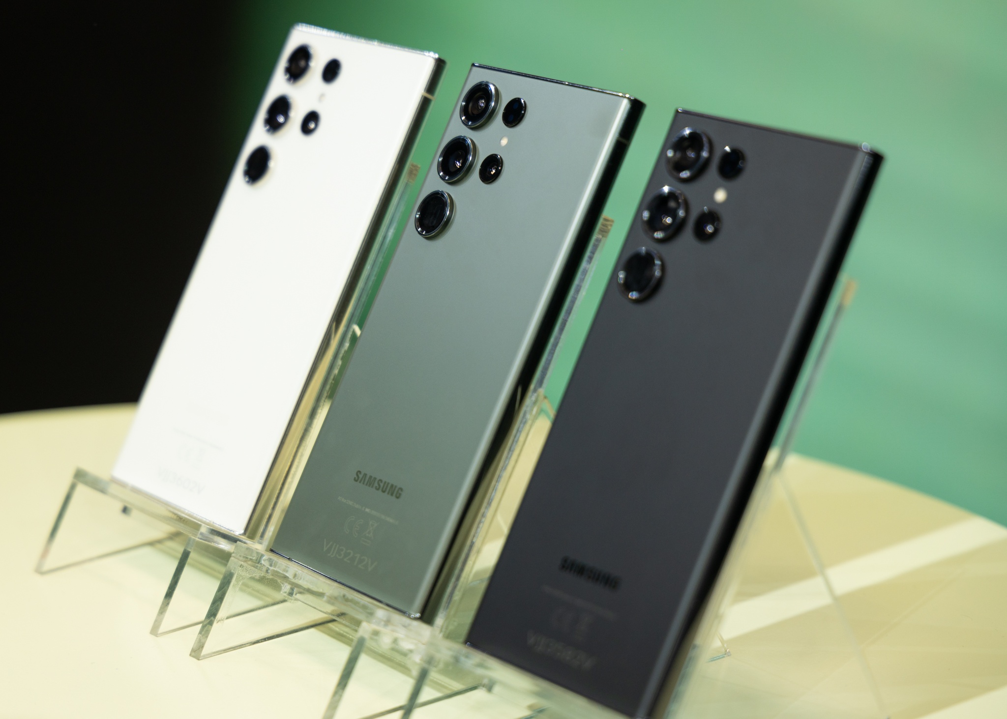 Samsung ra mat Galaxy S23 anh 2