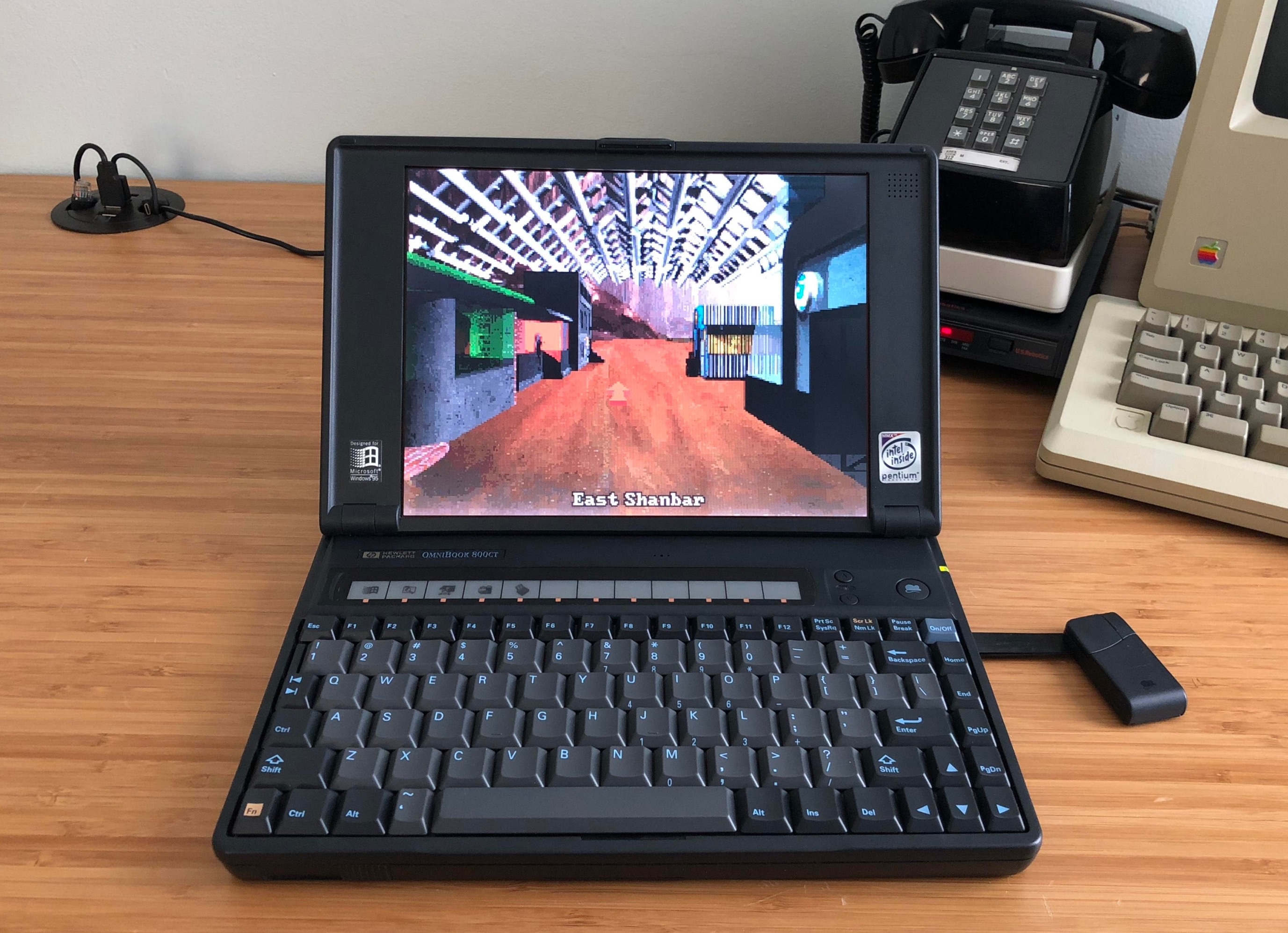 Laptop thiet ke ky la anh 2