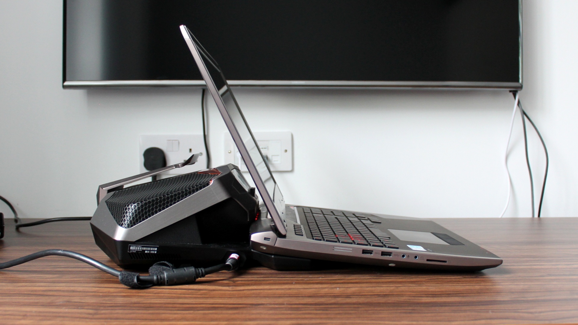 Laptop thiet ke ky la anh 7