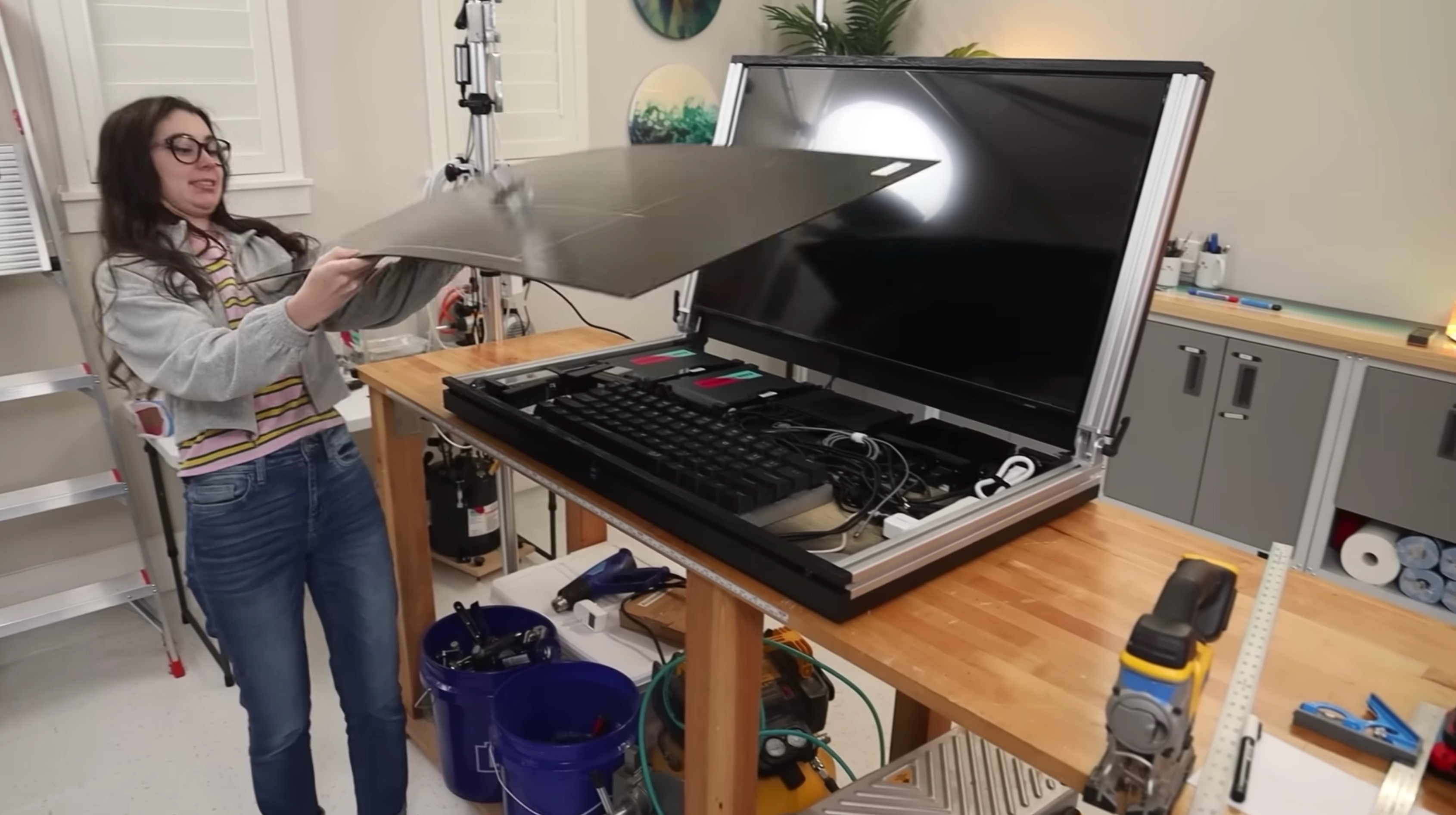 Tự chế laptop siêu lớn ảnh 10 Tu che laptop sieu lon anh 10