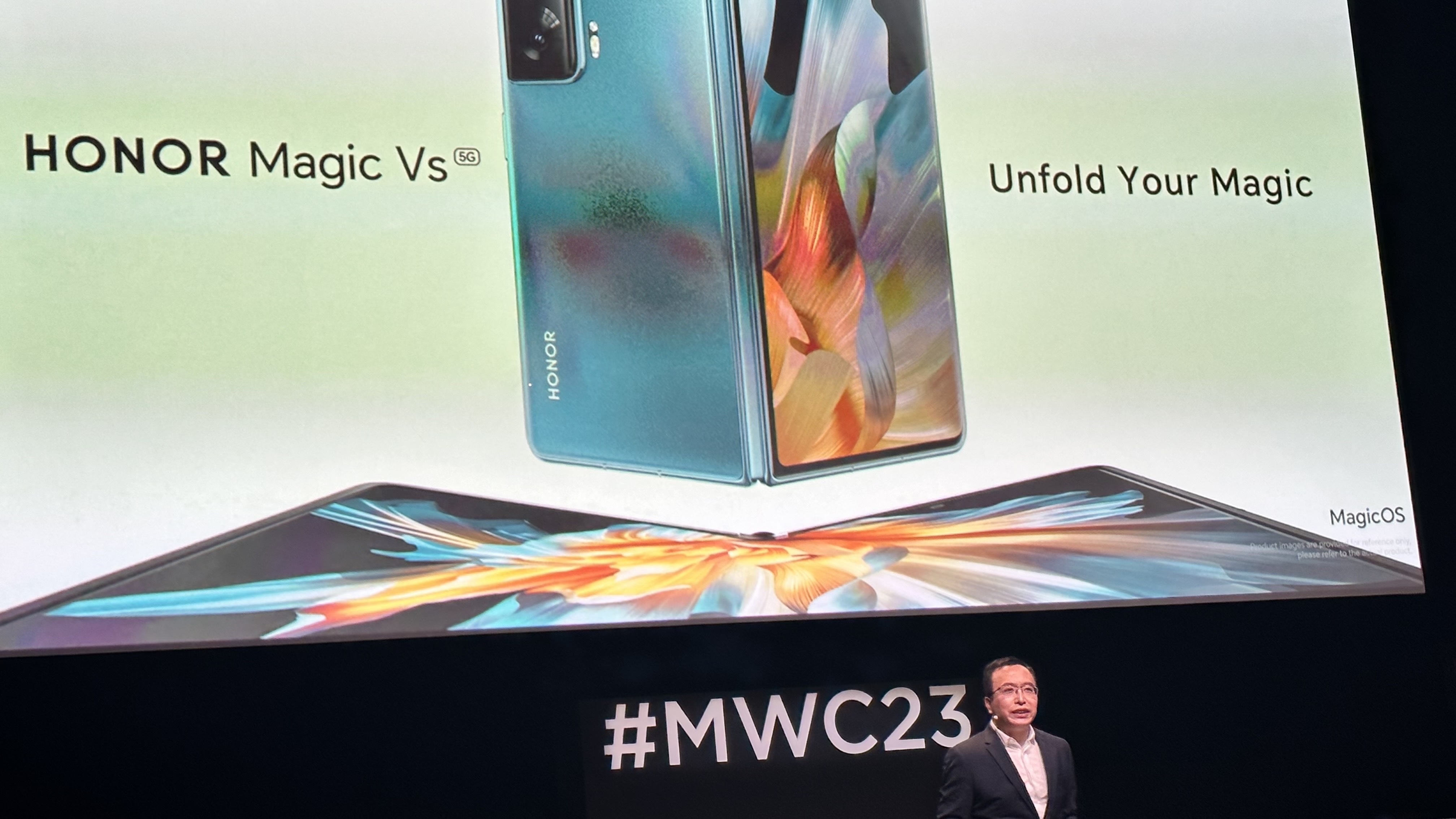 Smartphone man hinh gap do bo MWC 2023 hinh anh