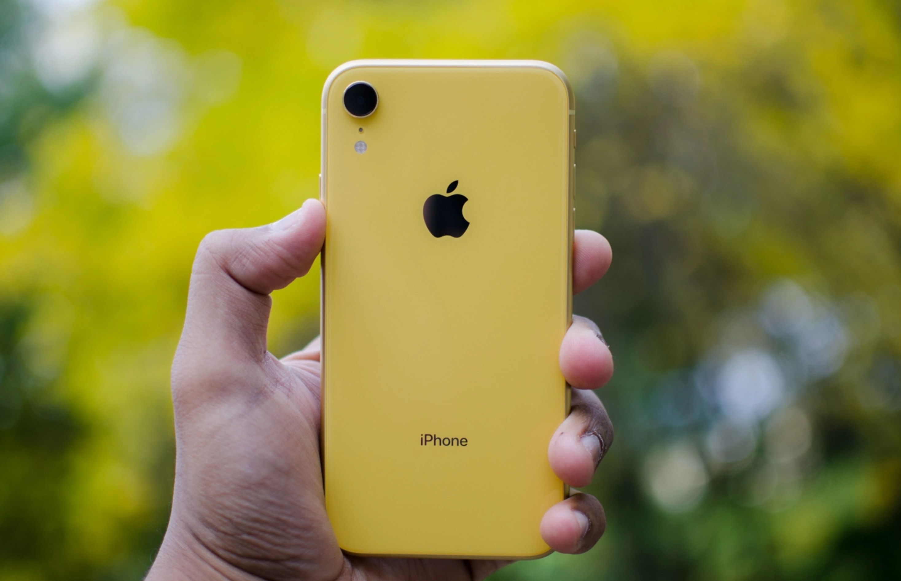 iPhone 14 Plus mau vang anh 1