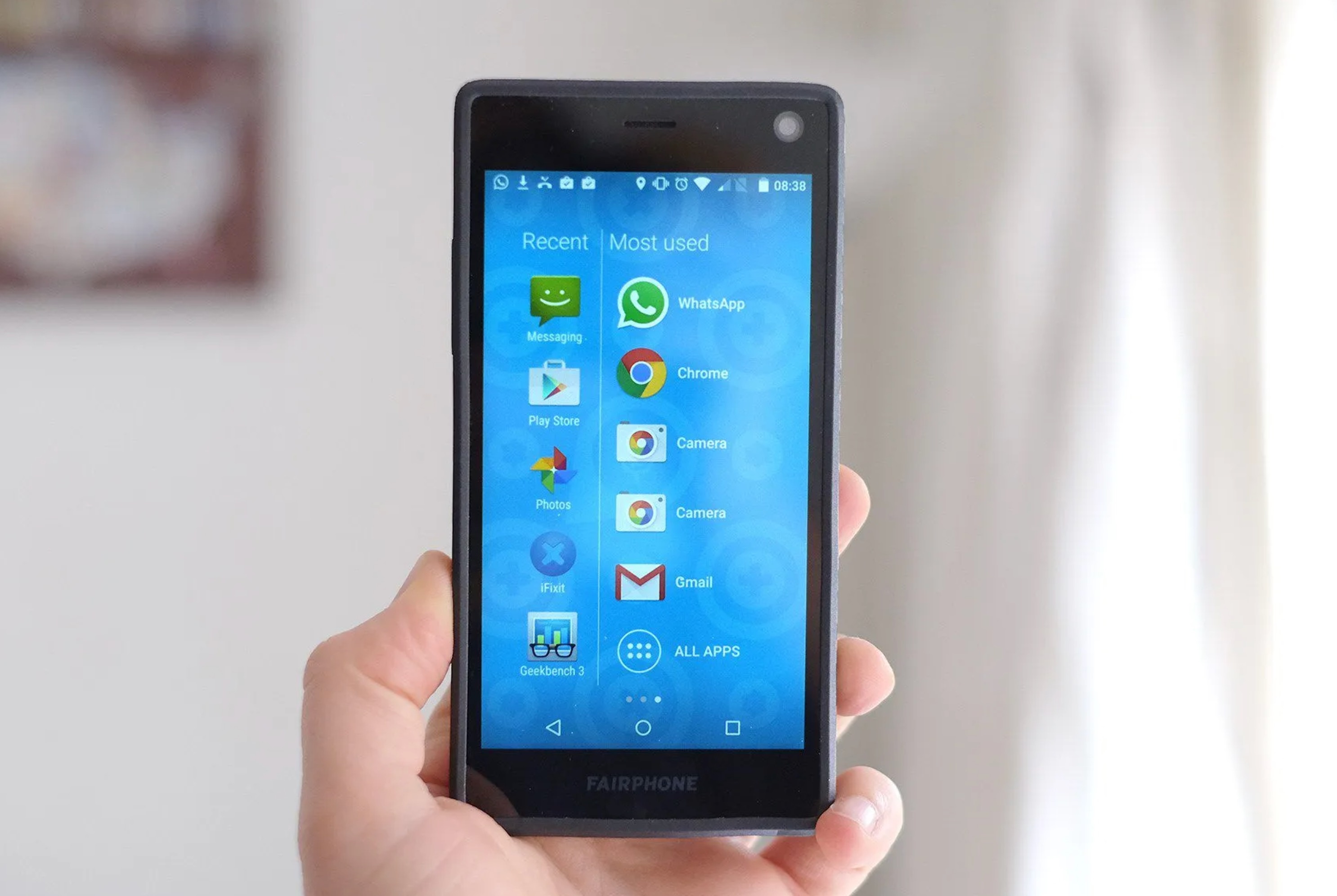 Smartphone Android 7 nam tuoi duoc cap nhat phan mem hinh anh