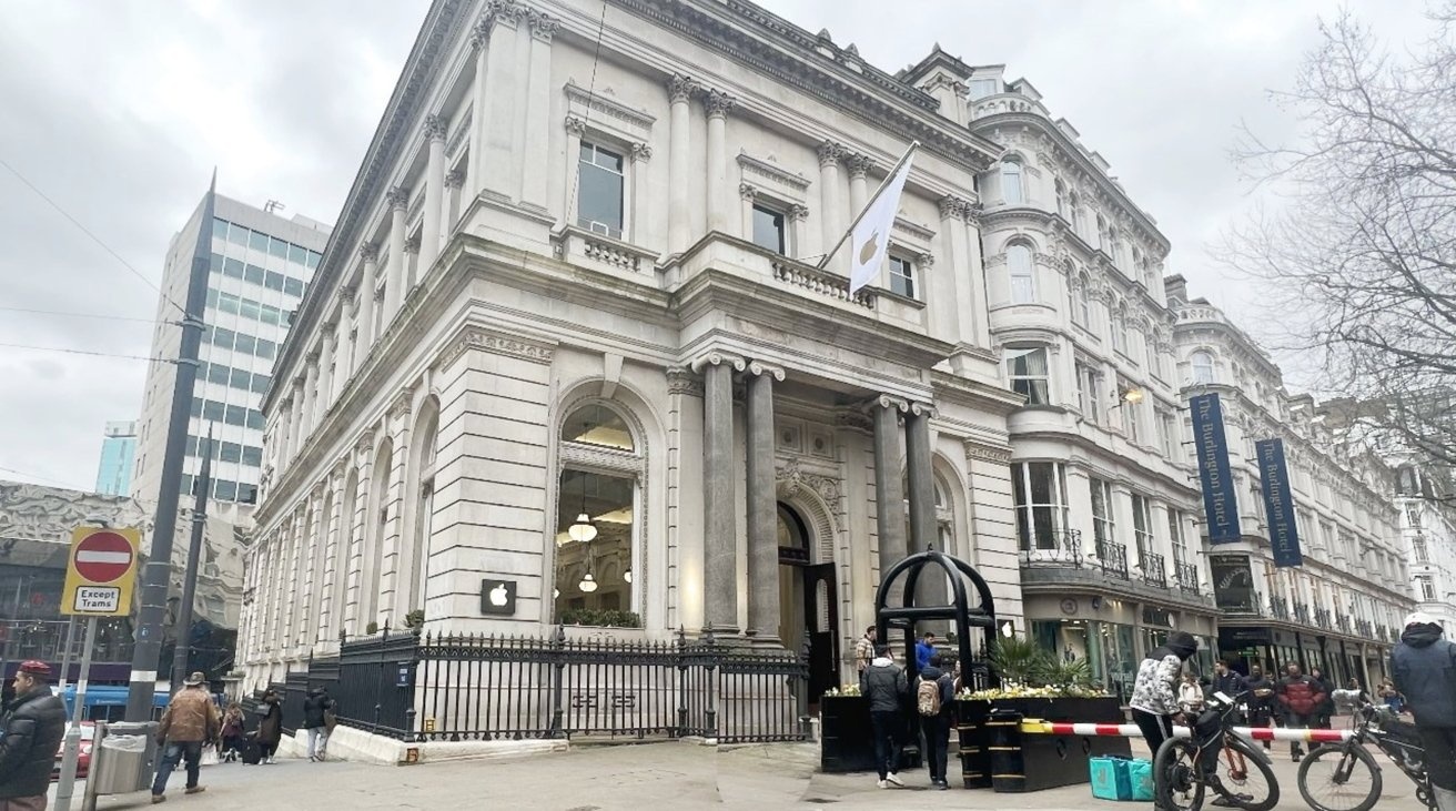 Ben trong 'thanh duong' Apple Store o toa nha 144 nam tuoi hinh anh