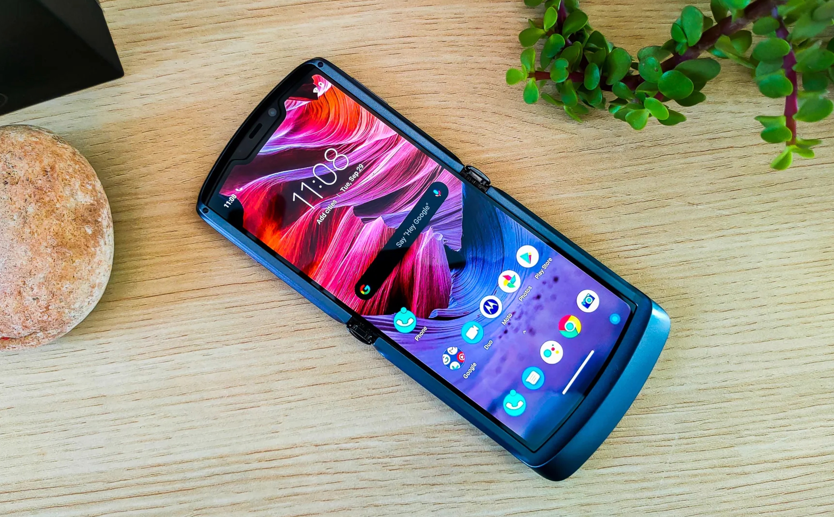 Smartphone man hinh gap anh 1