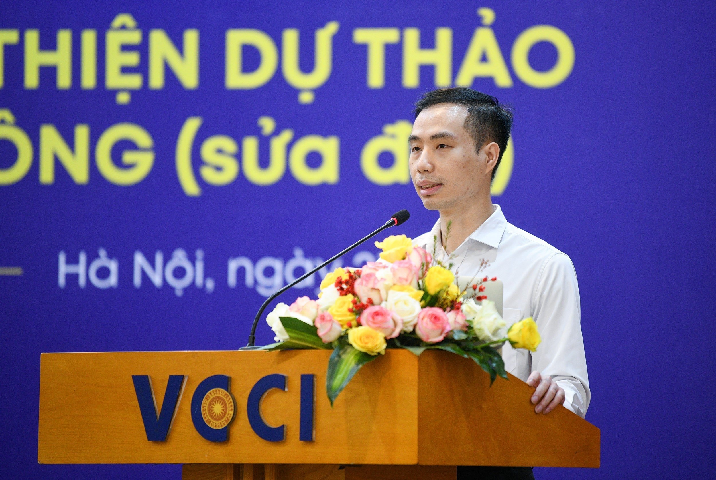 Sap co quy dinh ve Internet ve tinh trong Luat vien thong hinh anh