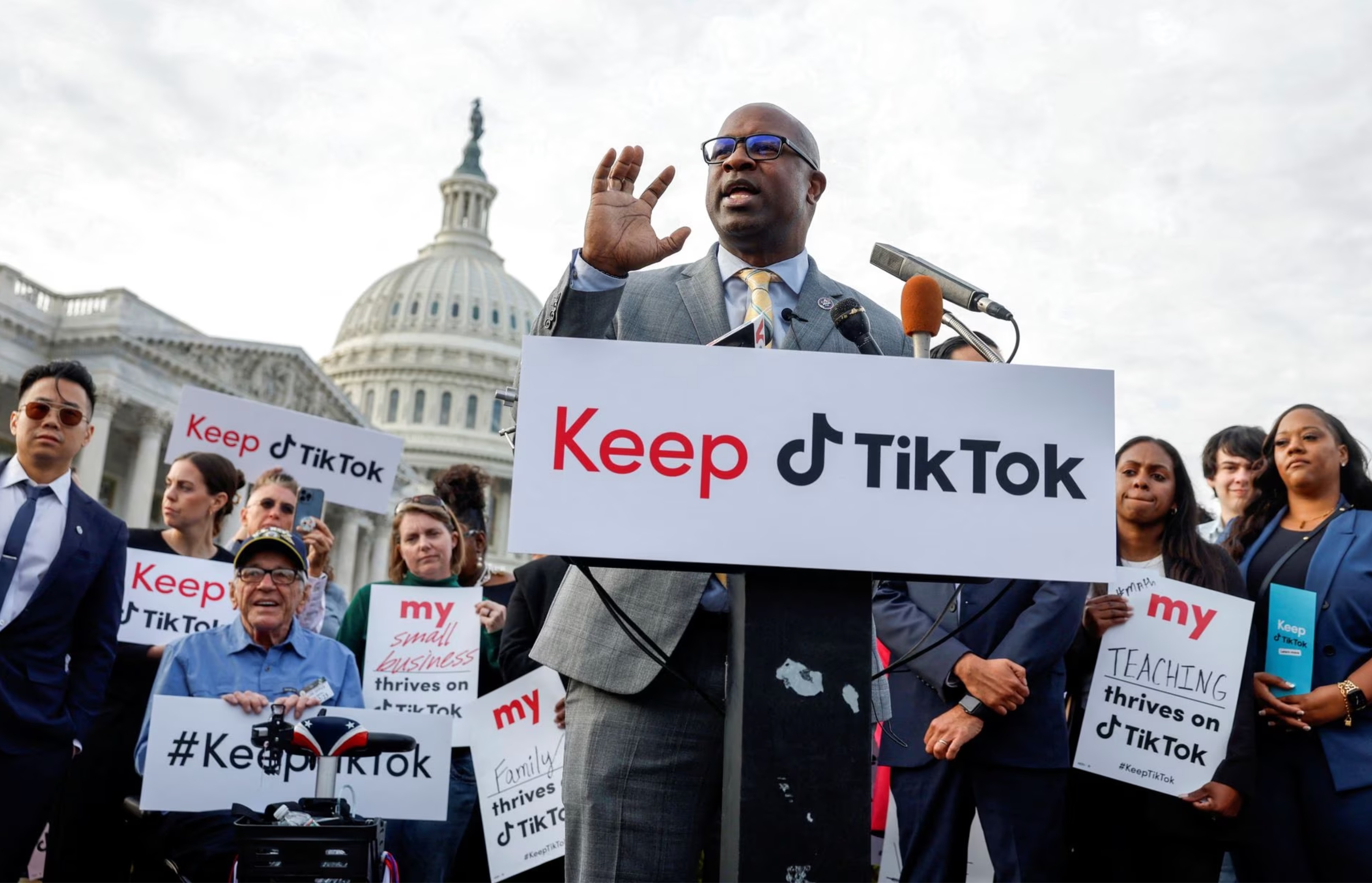 Phan doi lenh cam TikTok anh 2