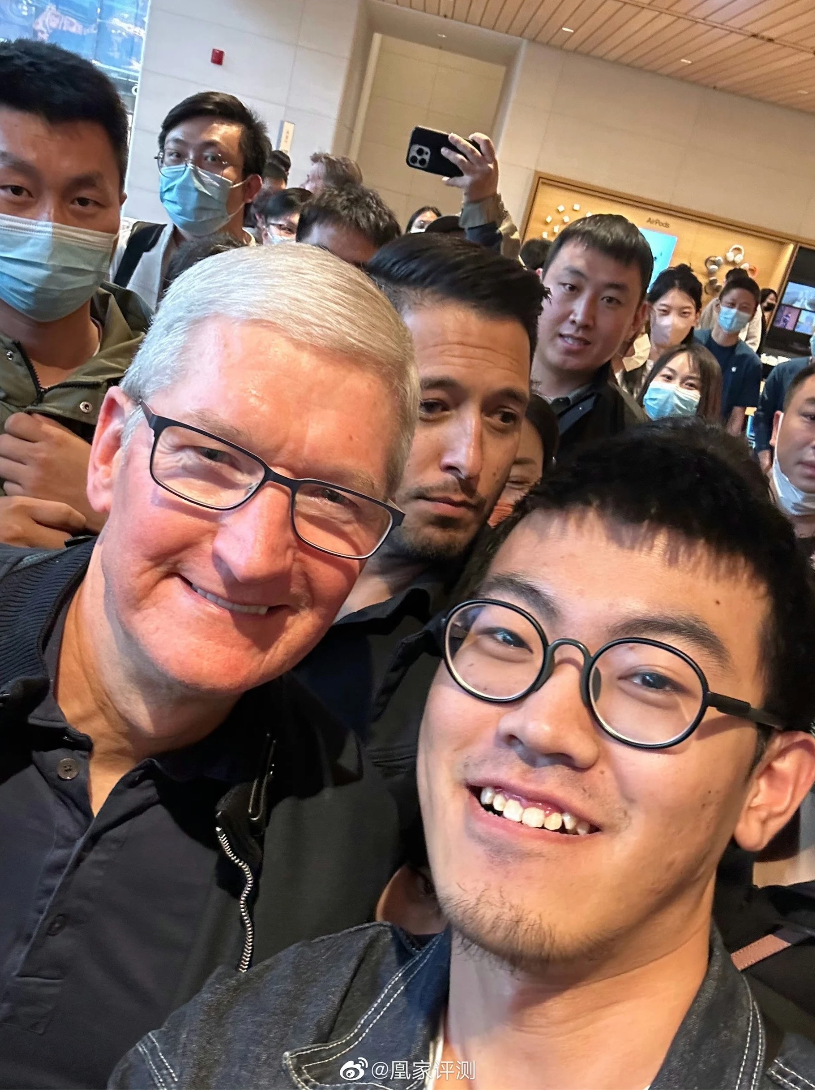 Tim Cook den Trung Quoc anh 1