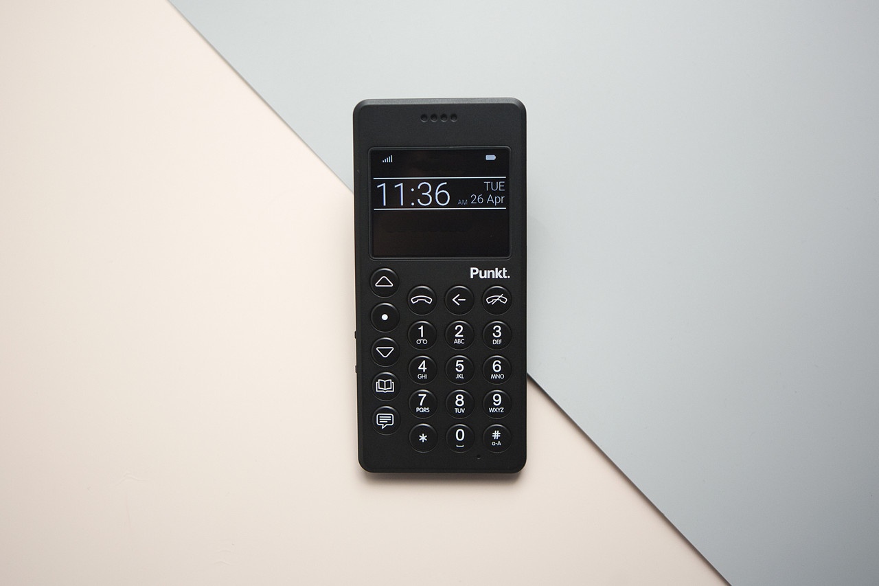 Dien thoai co ban anh 3