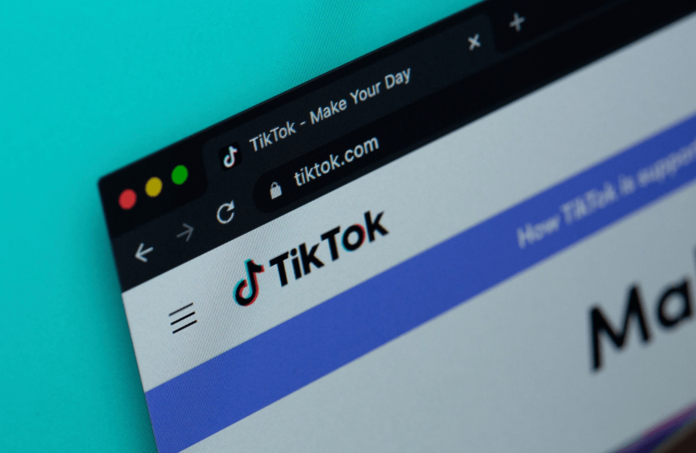 Chiec hop den bi an cua TikTok hinh anh