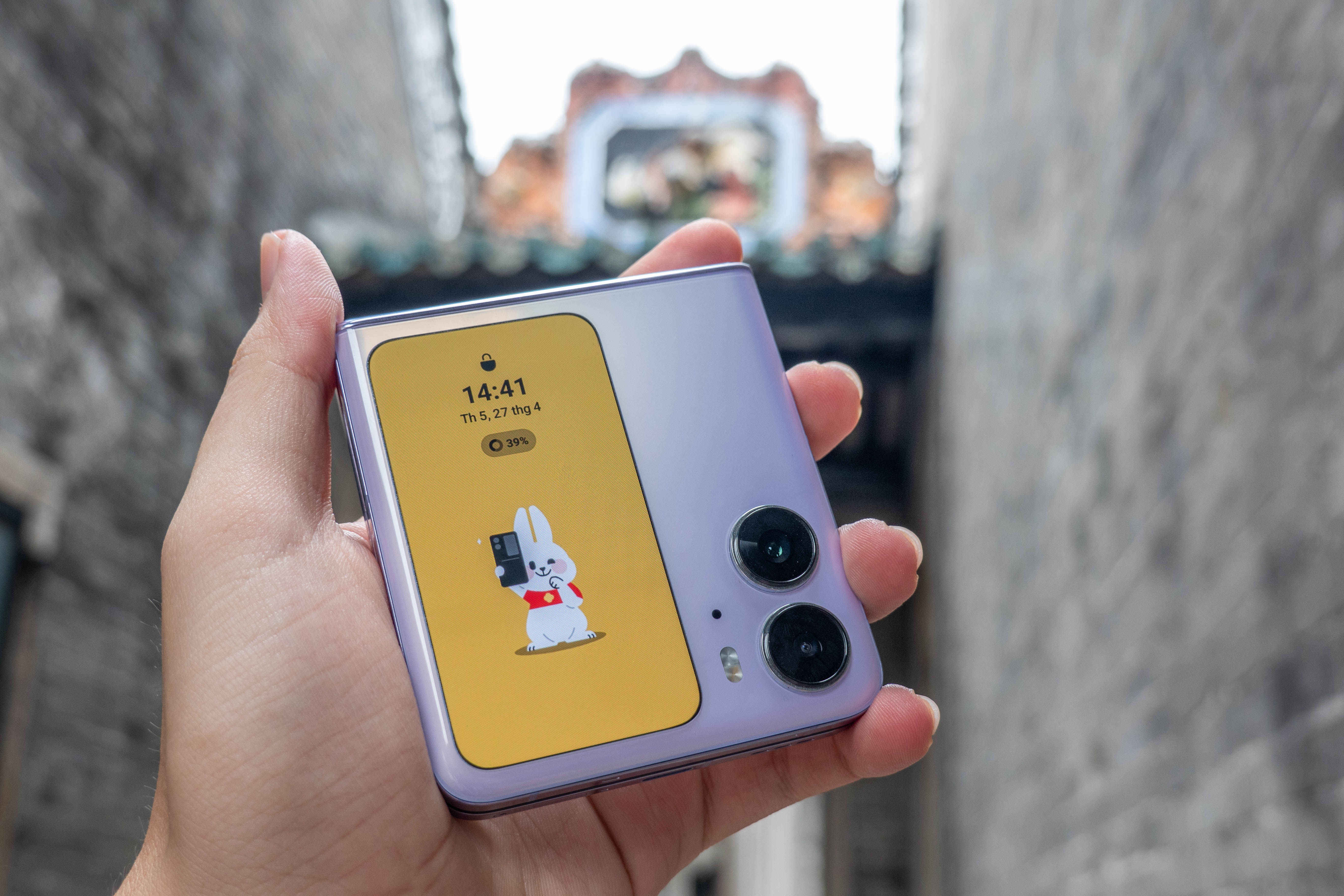 Oppo Find N2 Flip anh 3