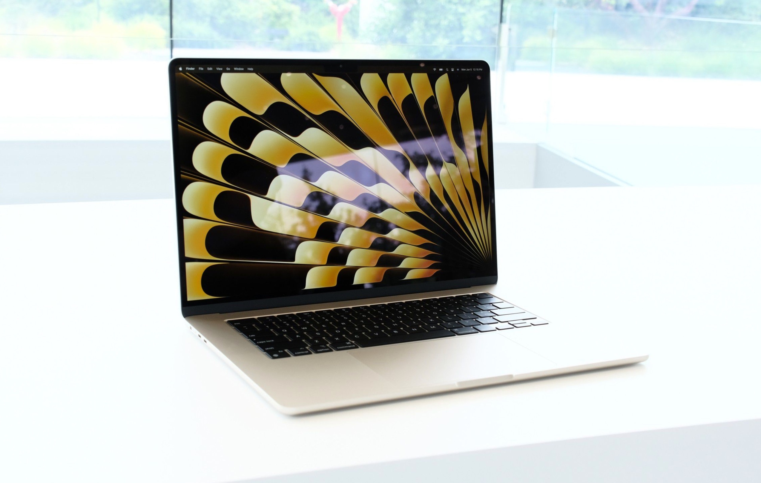 Gia ban Apple Vision Pro anh 1