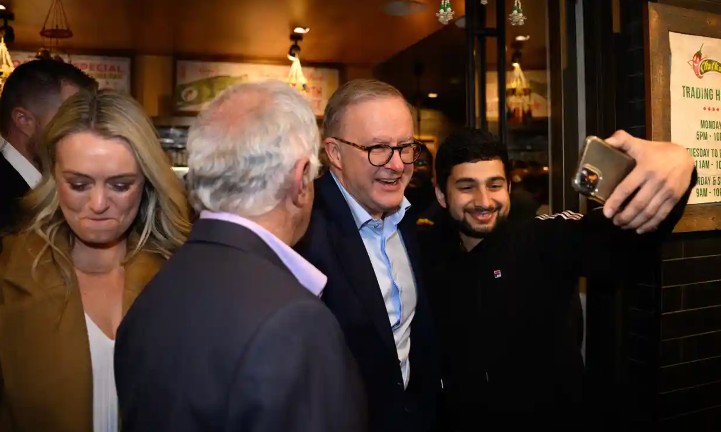 Tat nguon smartphone moi dem anh 1