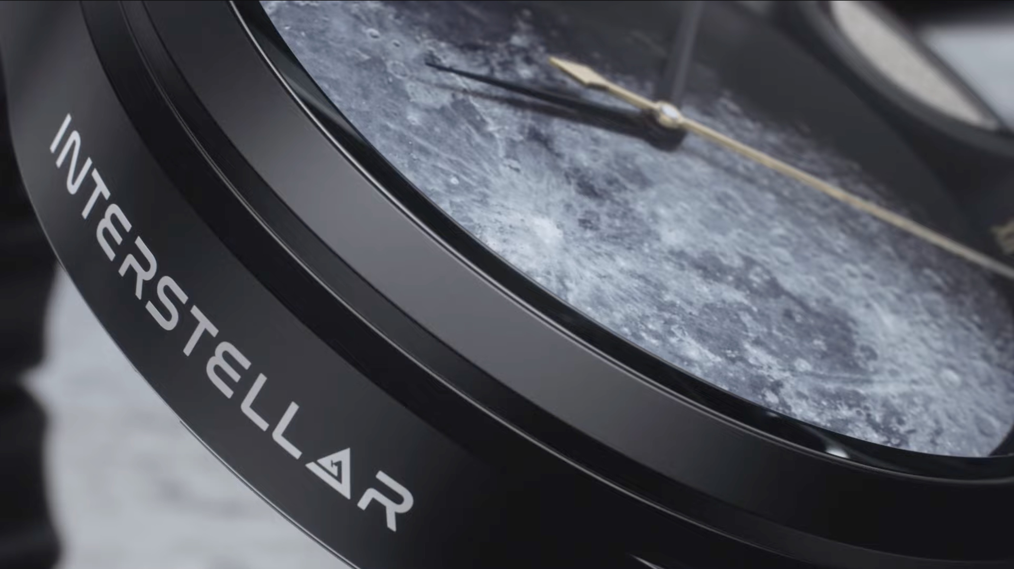 Dong ho bui Mat Trang anh 3