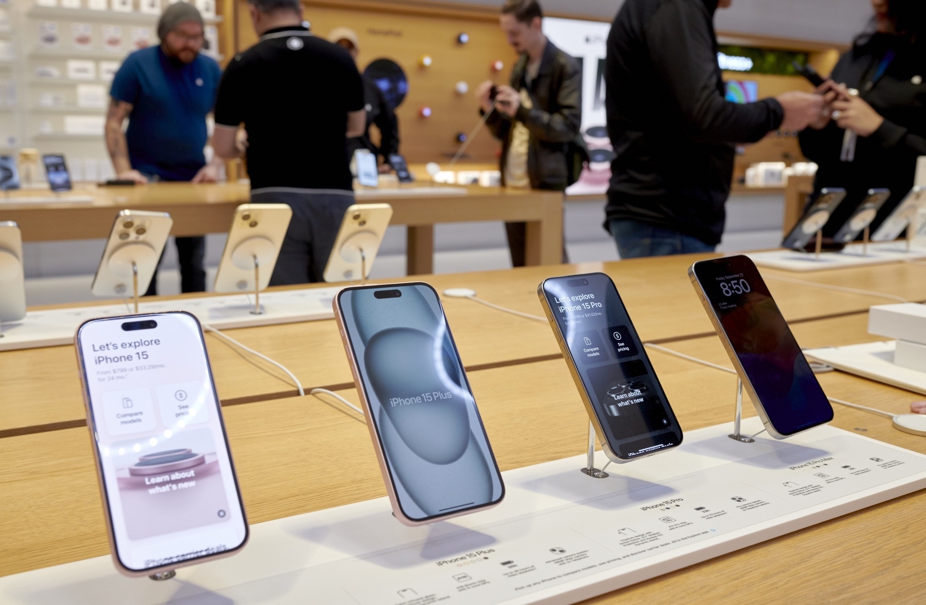 Apple vua mat nhan su quan trong hinh anh