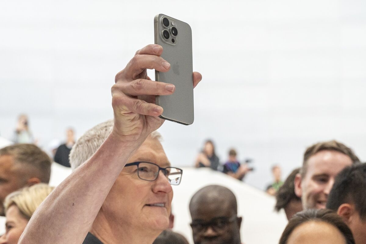 Ai dang so huu Apple? hinh anh