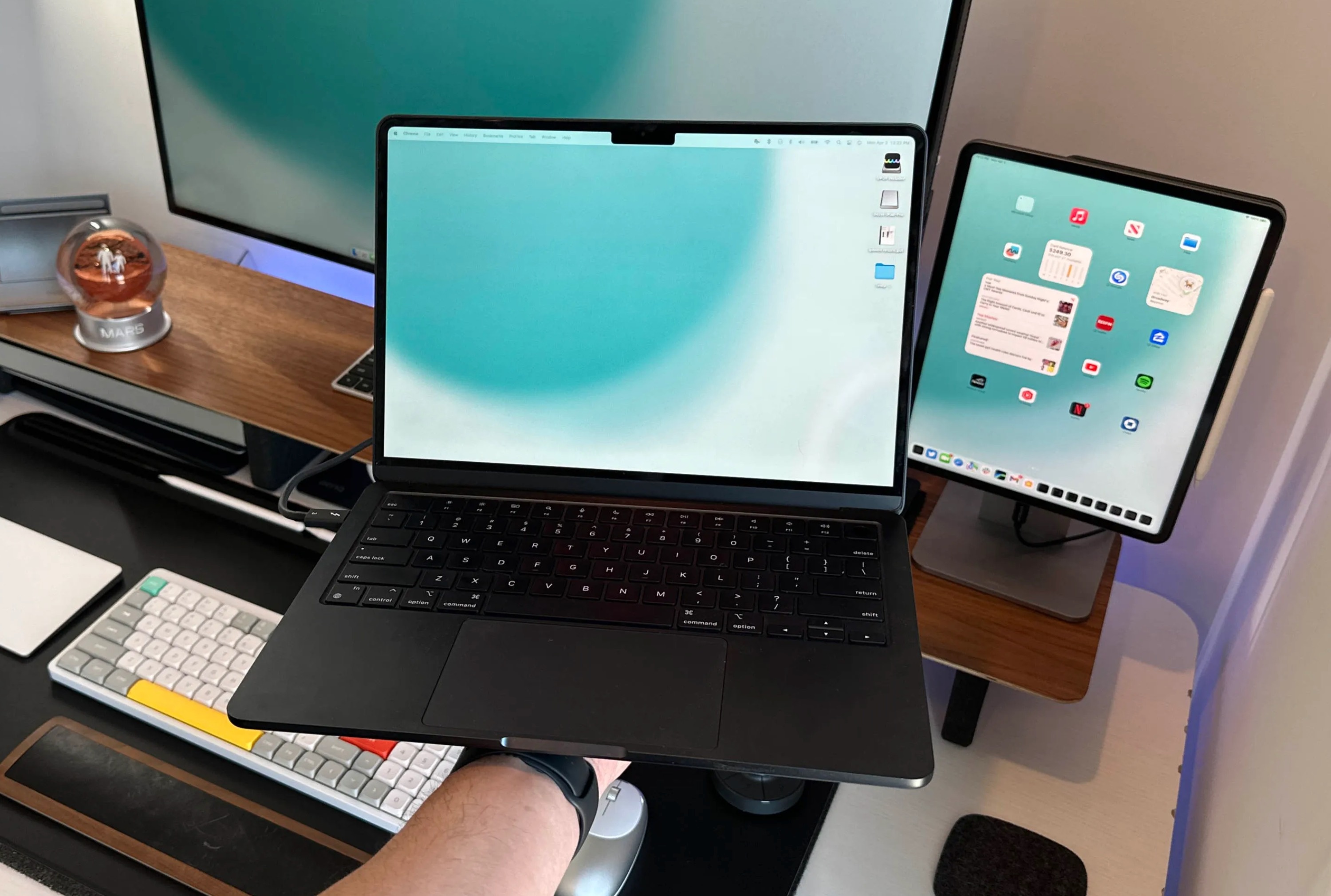 Nhung tinh nang co ban neu moi lam quen MacBook hinh anh