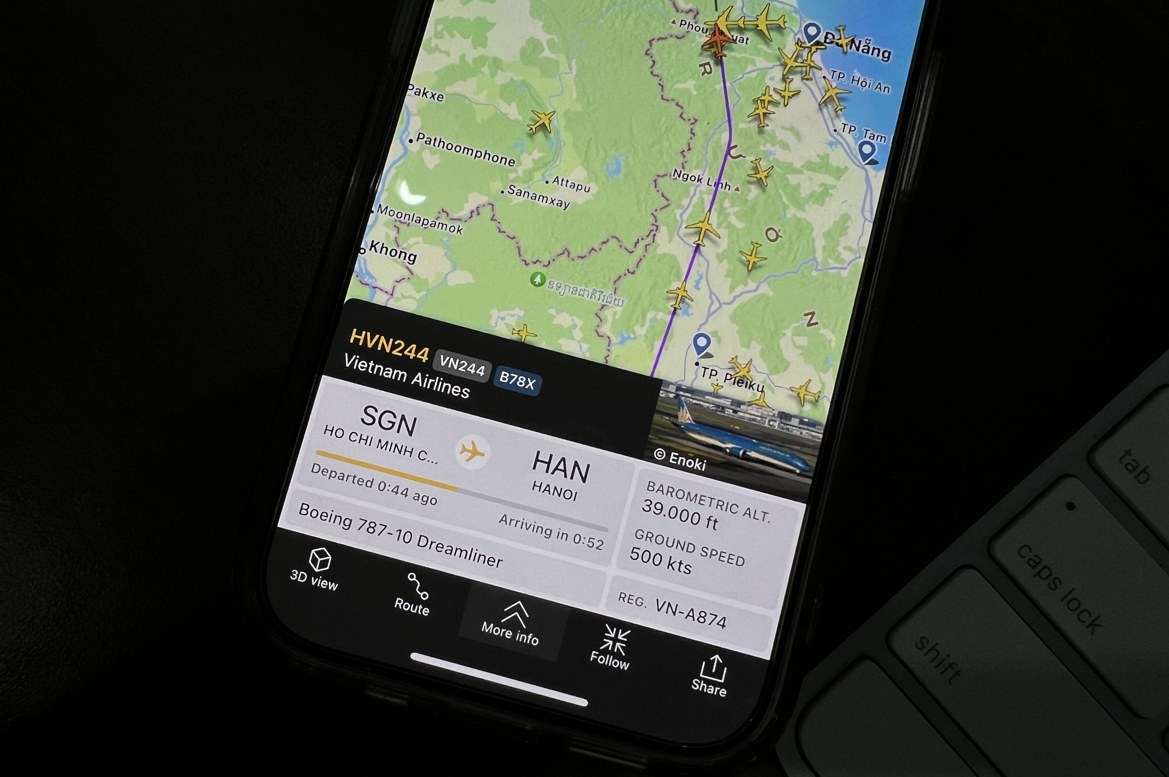 May bay tre chuyen, day la cach xem gio ra don nguoi than hinh anh