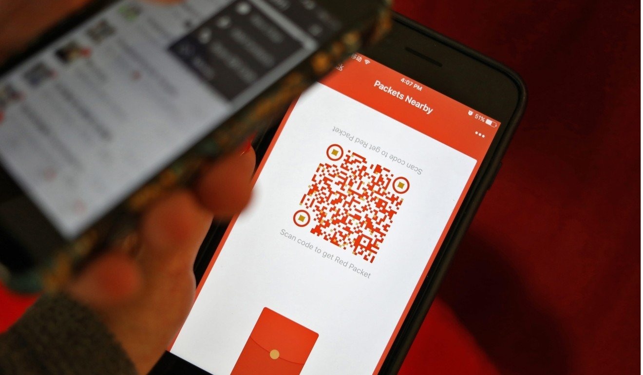 Canh giac khi nhan li xi online dau nam hinh anh