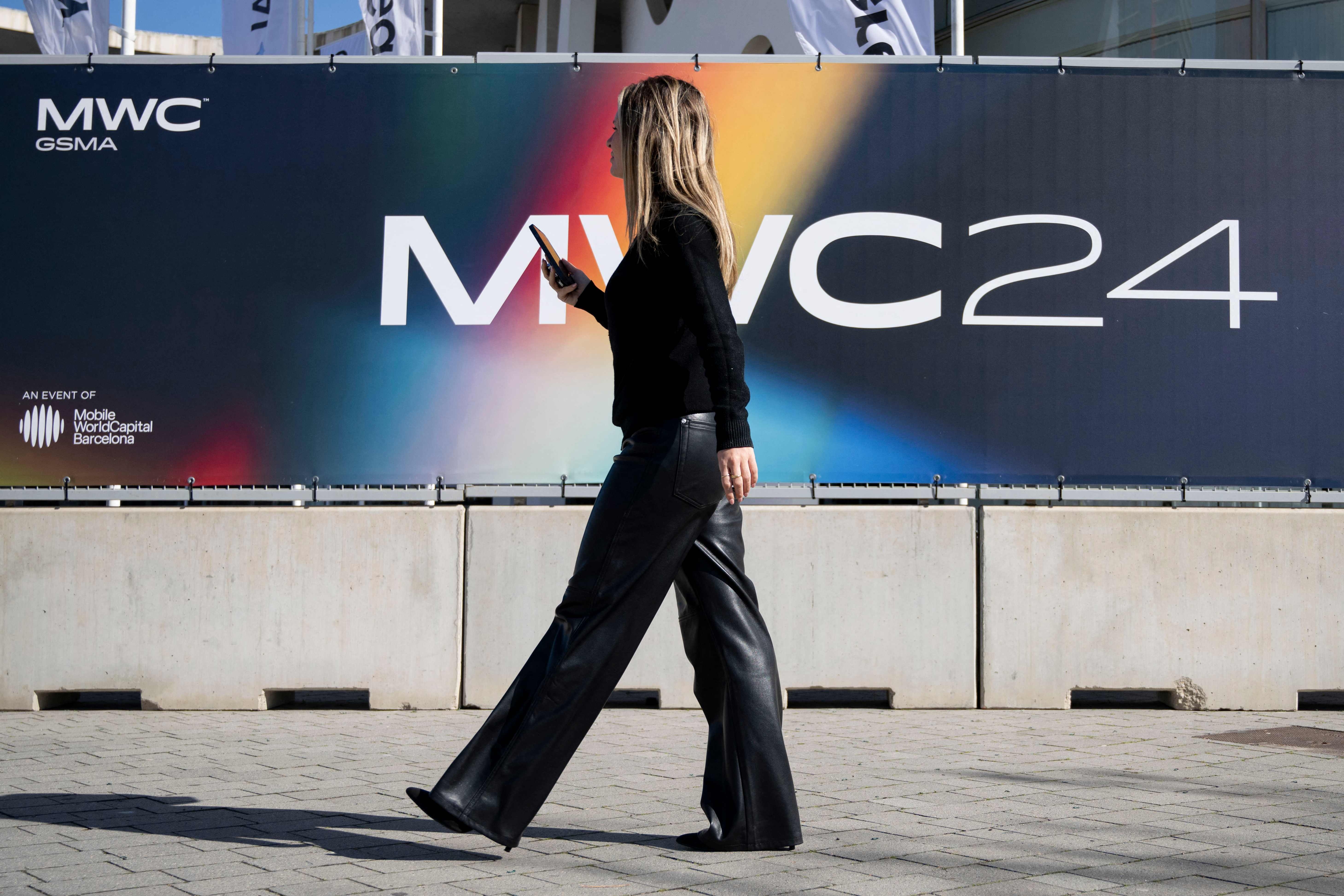 Cho doi gi o trien lam di dong lon nhat the gioi? hinh anh