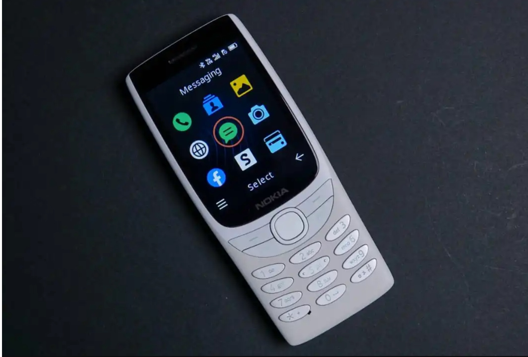 Lua ban dien thoai gia re, chiem doat hon 90 ty dong hinh anh